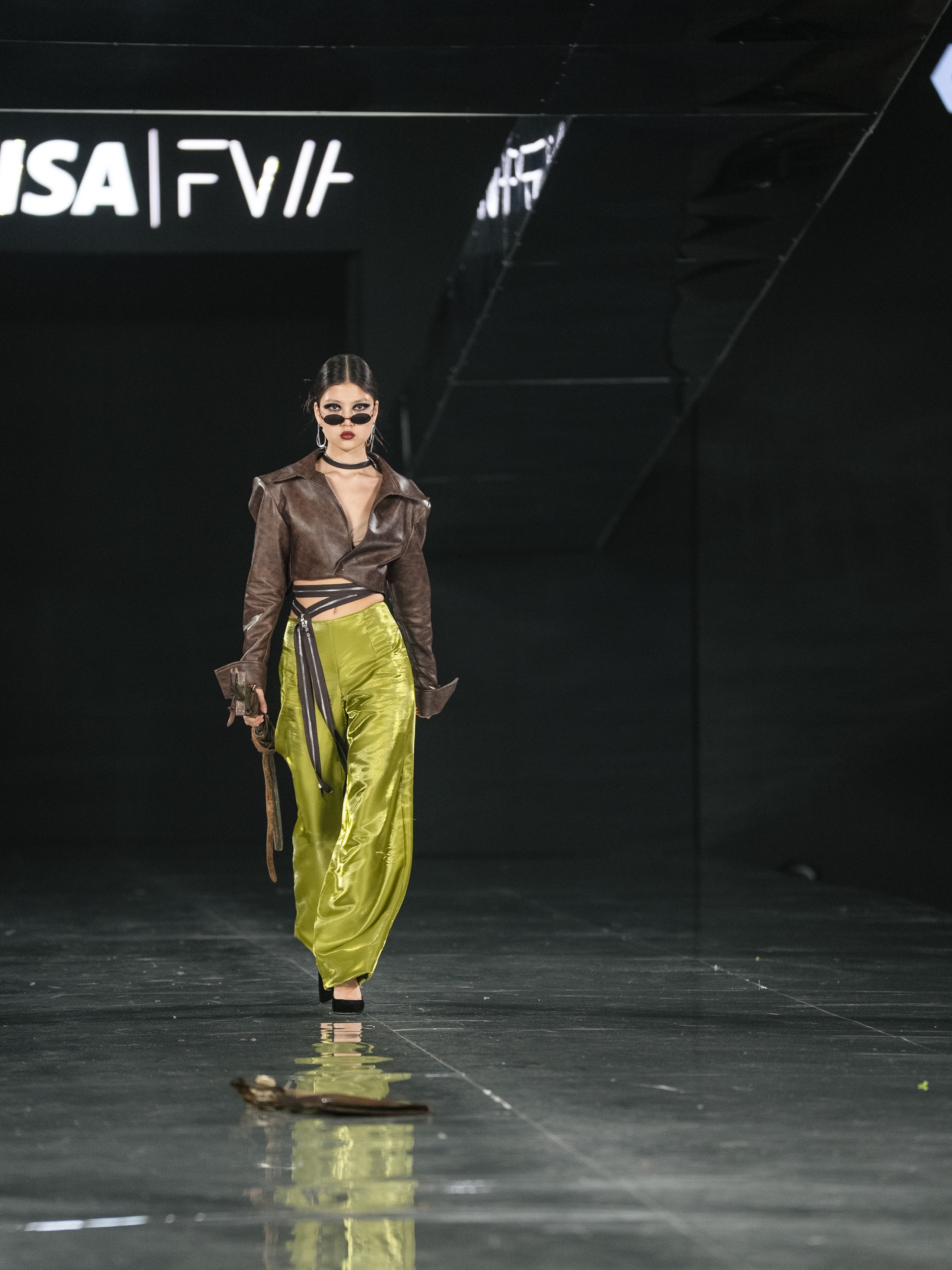 Visa Fashion Week SAKH. Сайт Алматинского НЮ АРТ, будуар и фэшн фотографа Дениса Карпенко