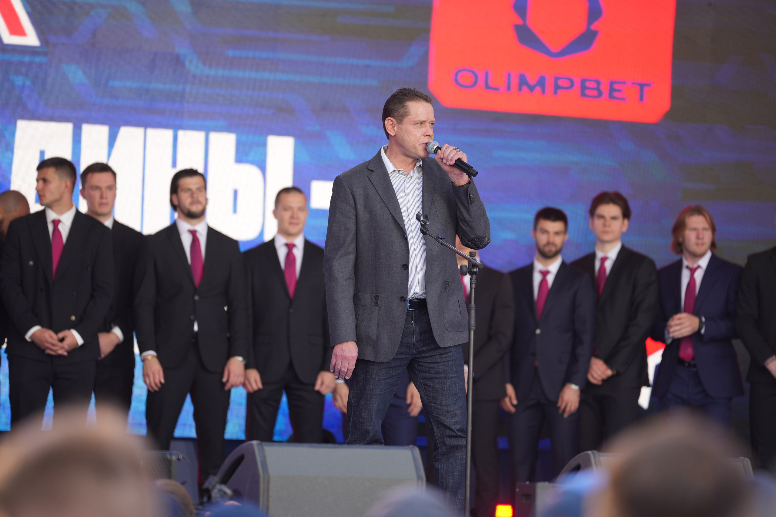 ЦСКА Фест 2024, фотографии хоккейного фестиваля от репортажного фотографа из Алматы Дениса Карпенко,. Сайт Алматинского НЮ АРТ, будуар и фэшн фотографа Дениса Карпенко