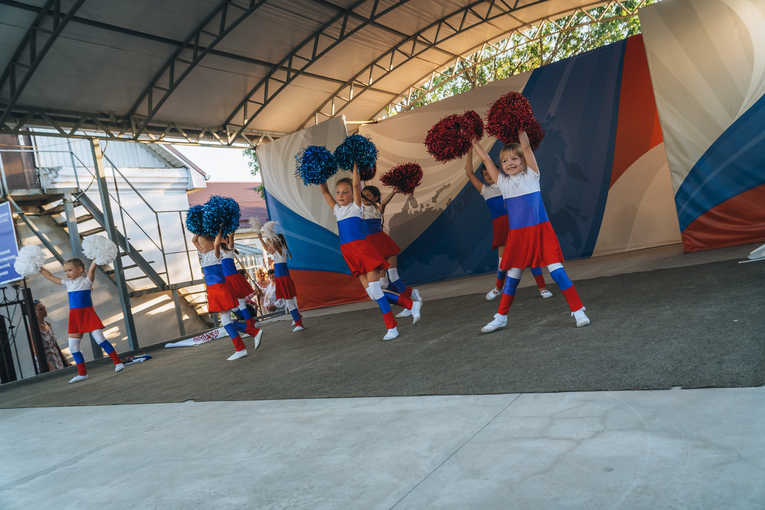 Песни под флагом России. Новотитаровский Дом культуры