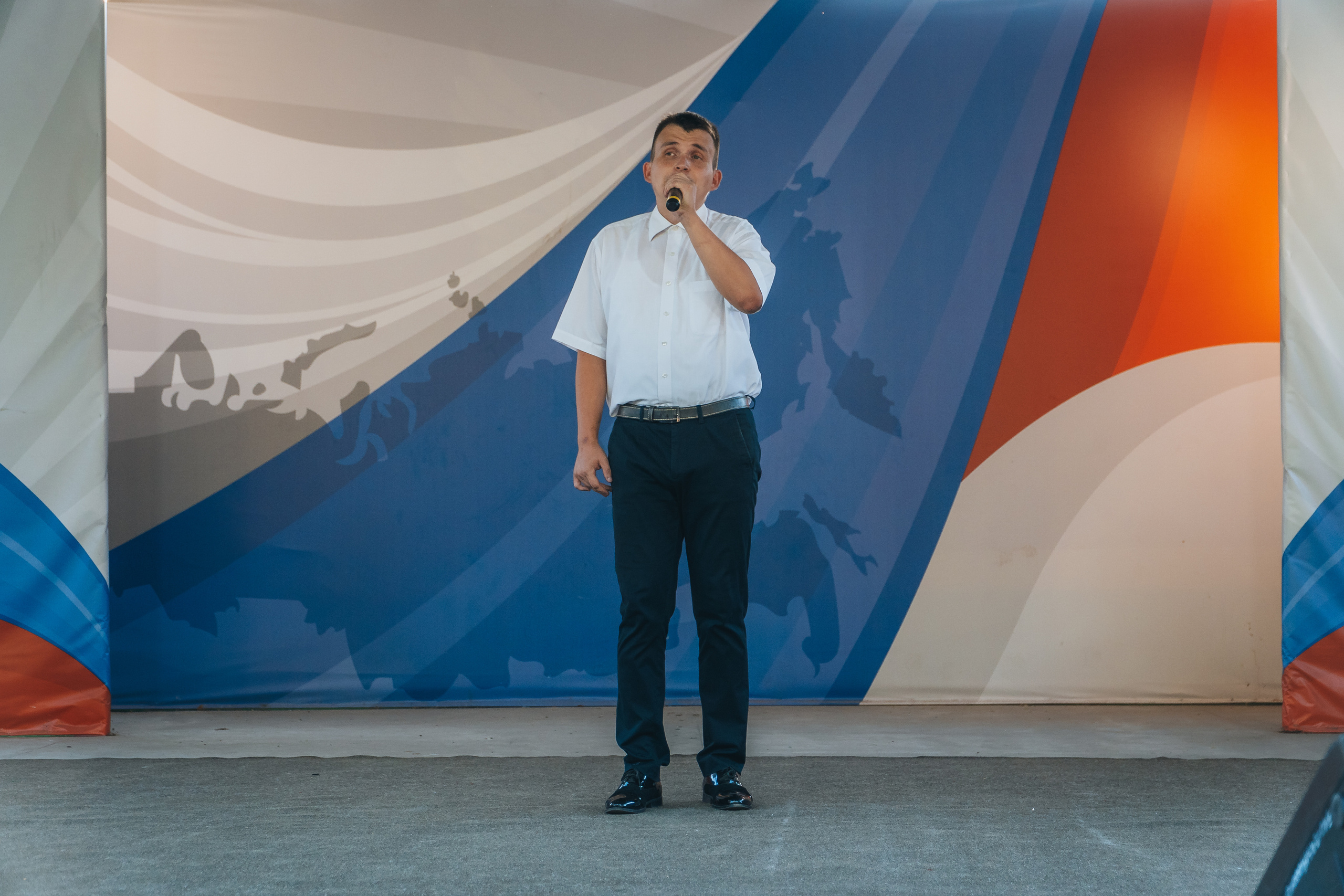 Песни под флагом России. Новотитаровский Дом культуры