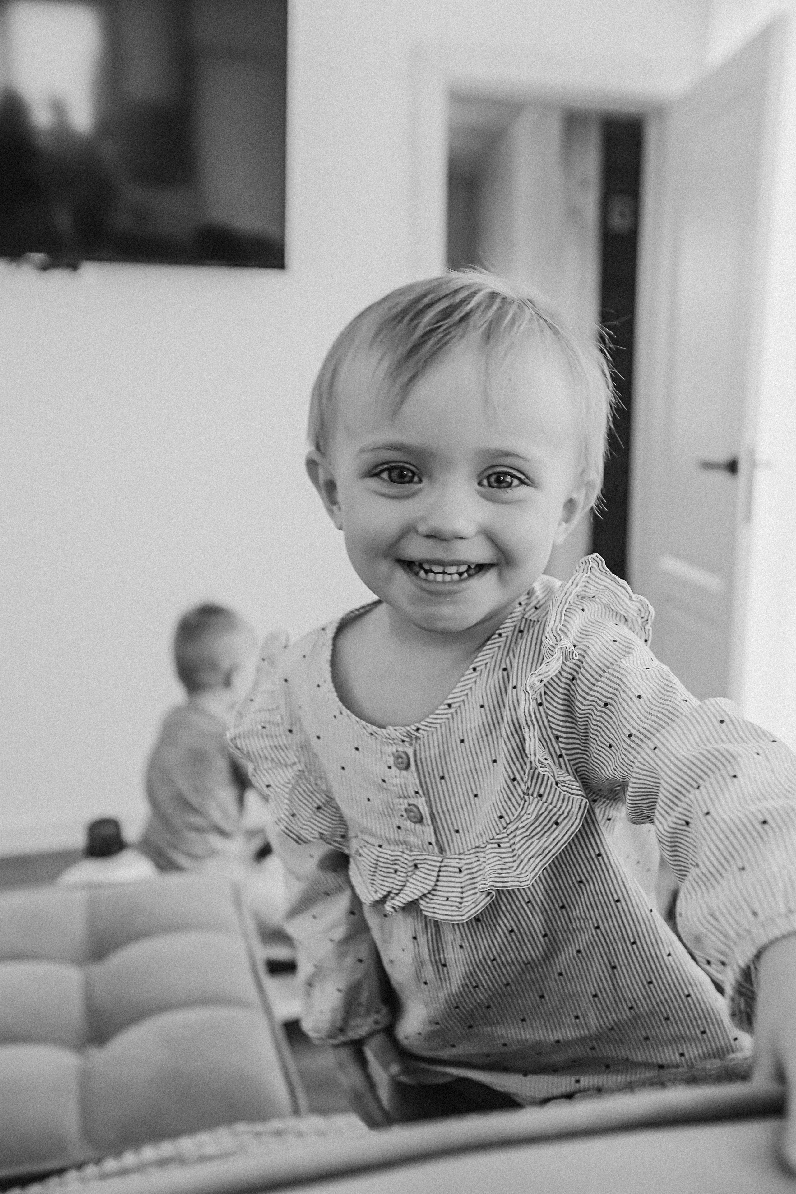 Семейная в домике (репортаж). Семейный фотограф Тюмень, фотограф на роды Салмина Мария