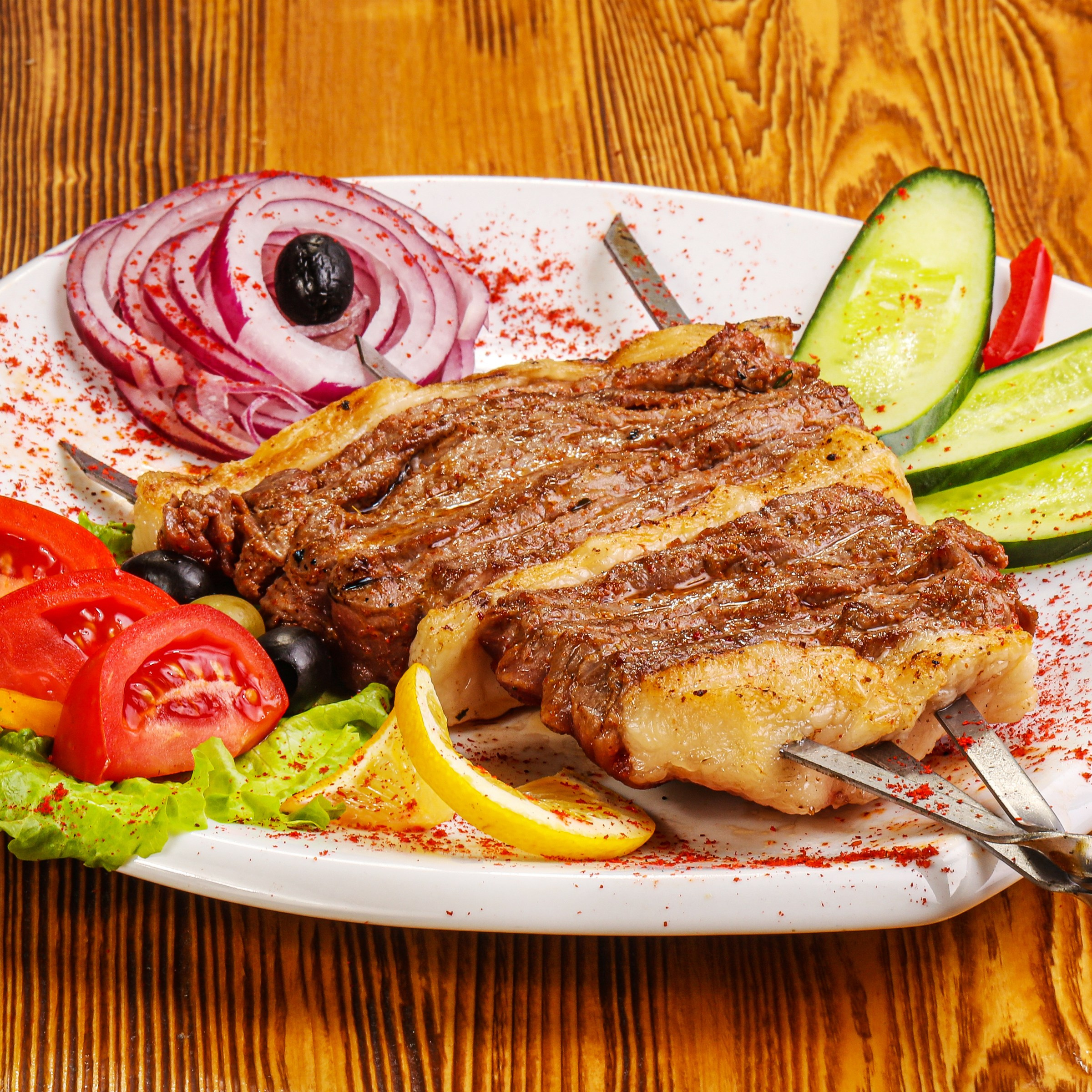 Съемка шашлыков и стейков. Фуд-фотограф Андрей Старостин — съемка еды в Москве. 9000 руб. в час