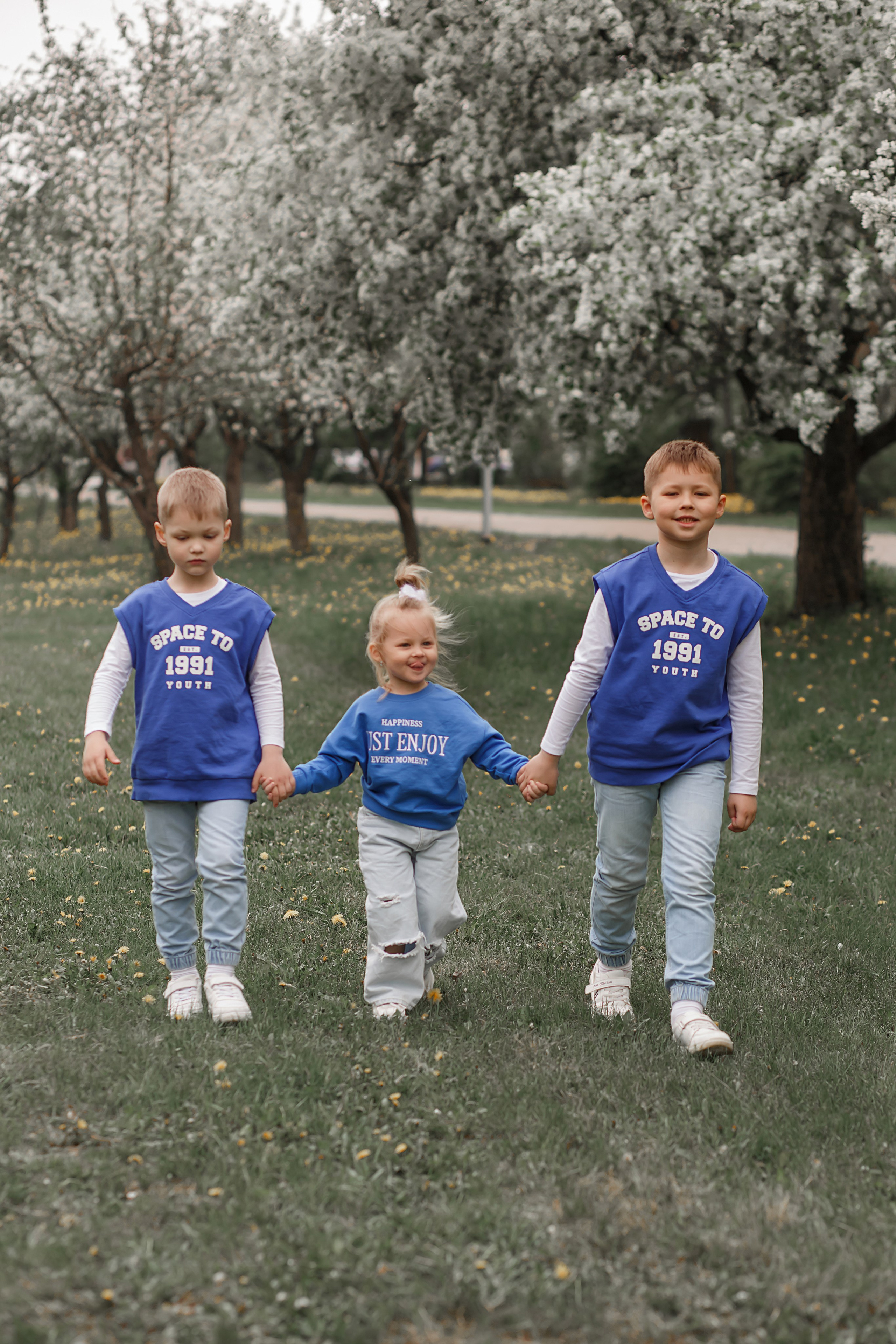 Май, цветение яблонь. Свадебный, семейный и детский фотограф Набережные Челны