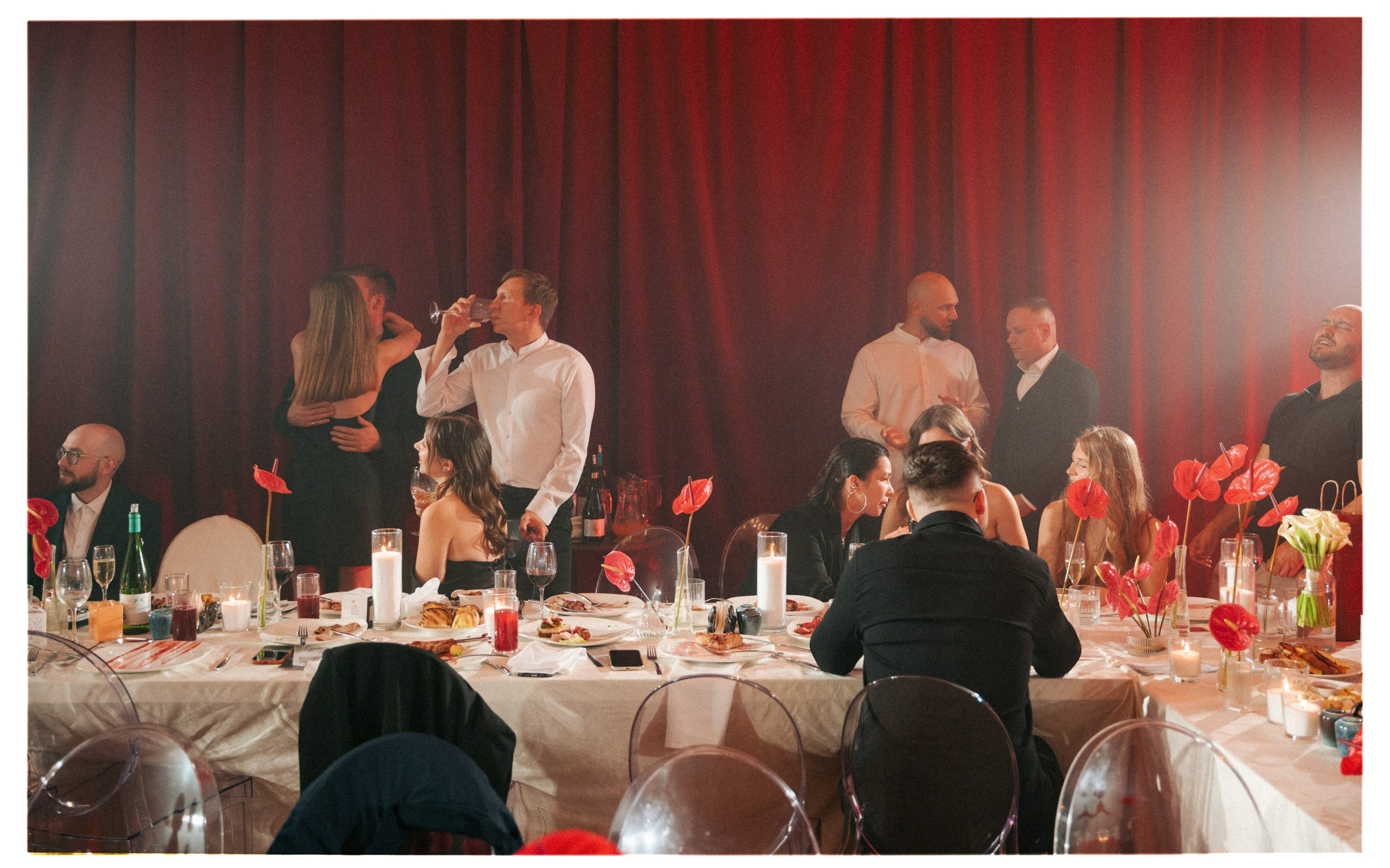 ЛЮБОВЬ КРАСНА. Свадебный и семейный фотограф Никита Корохов