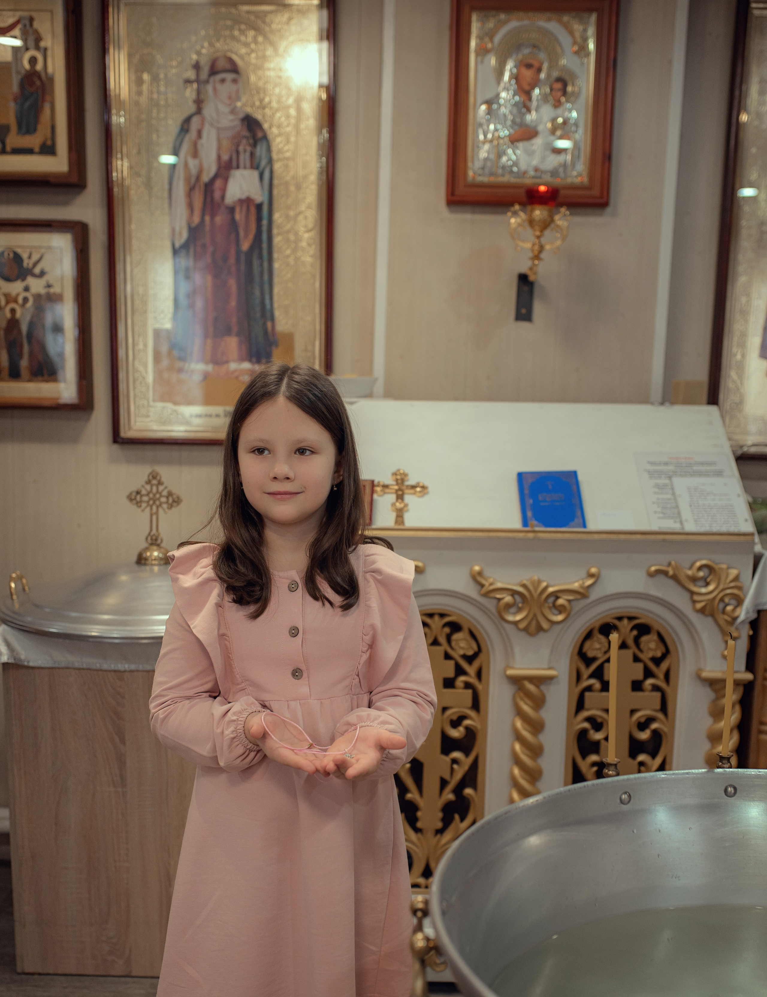 Крещение Розы в Покровском кафедральном соборе. Фотографы крещения/венчания  Красноярск Татьяна и Вячеслав Переваловы