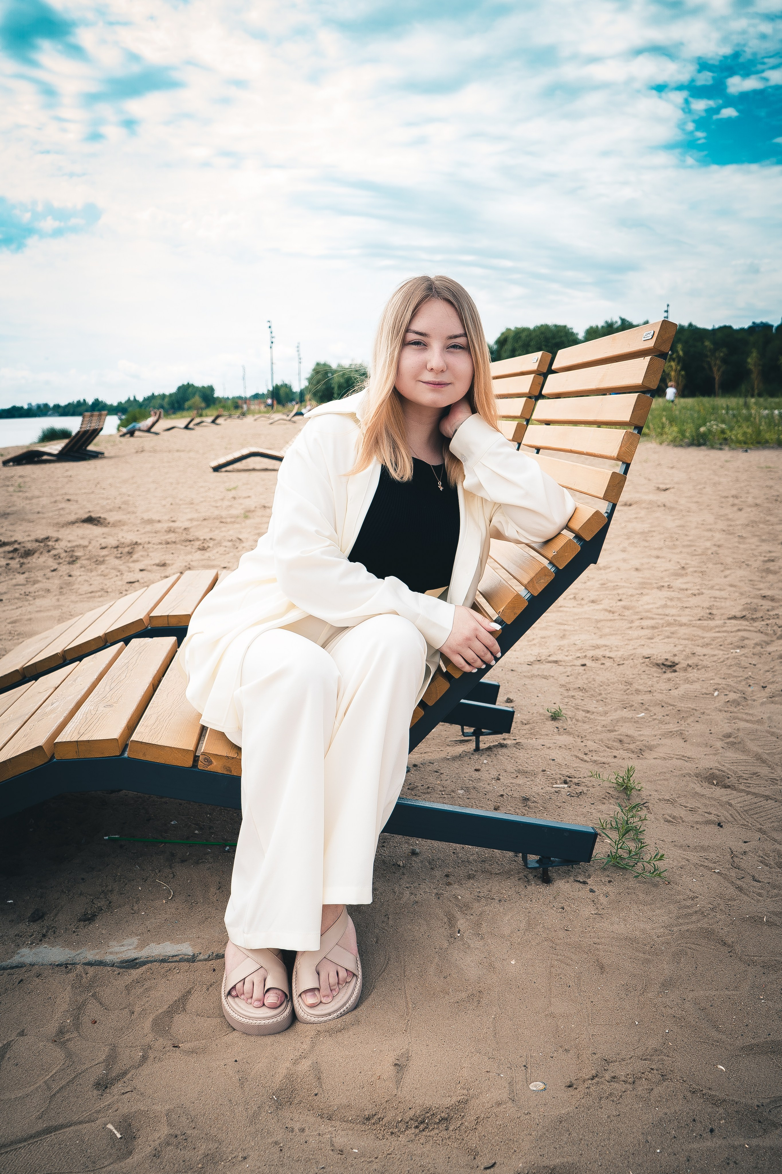 Уличная фотосессия на Петровской набережной в Воронеже. Свадебный фотограф и видеограф в Воронеже