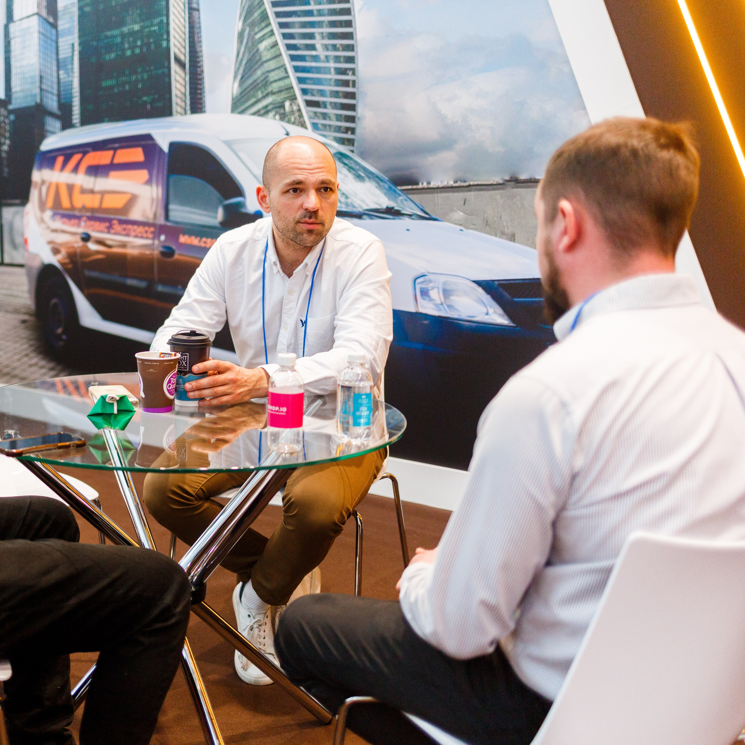 Обзор работы стенда Курьер-сервис. Репортажный фотограф Борис Геер