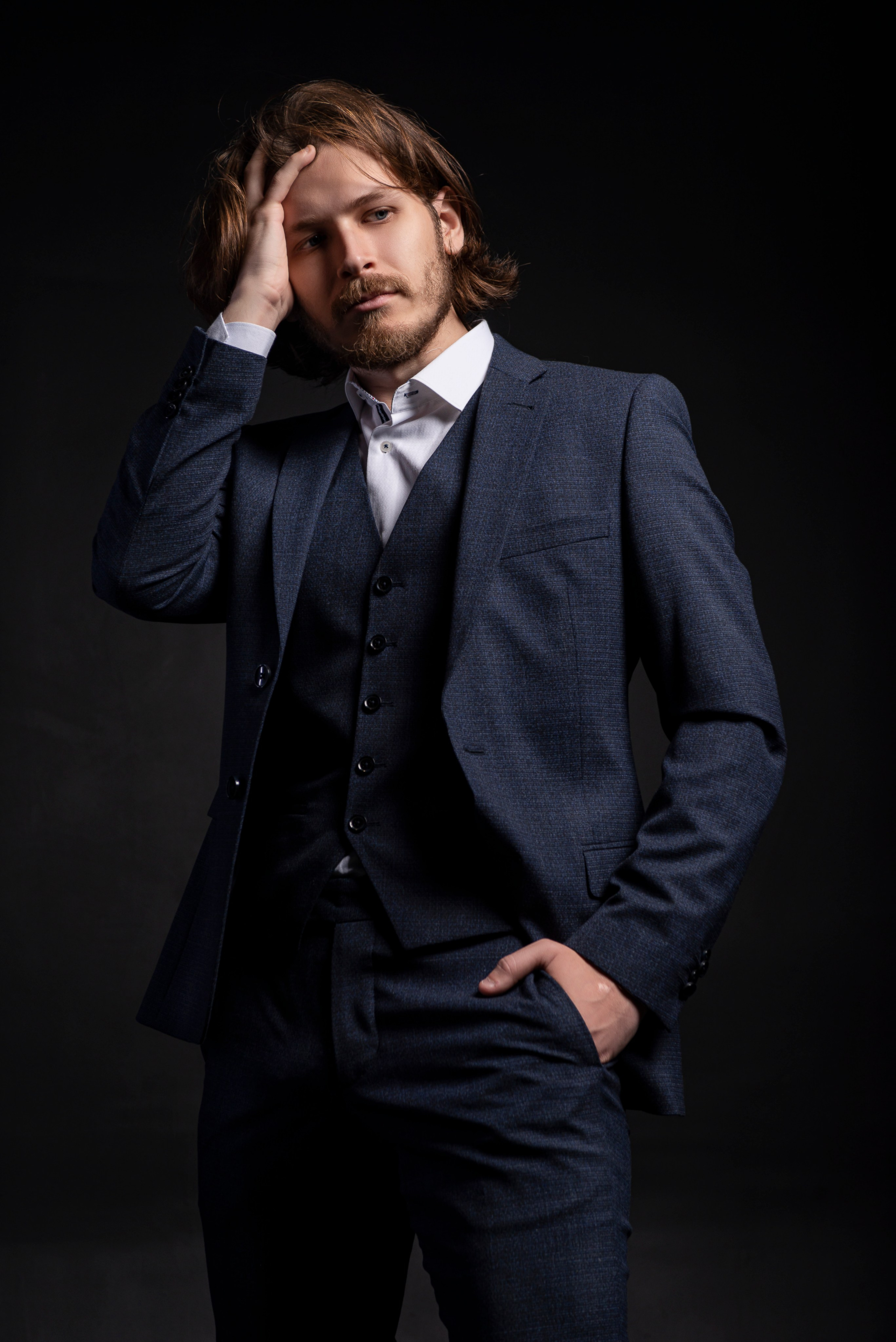 Мужская фотосессия, фотосессия для парня, мужчины, деловая фотосессия, портретная в студии, в Москве. Фото-ВидеоПродакшен для экспертов и брендов