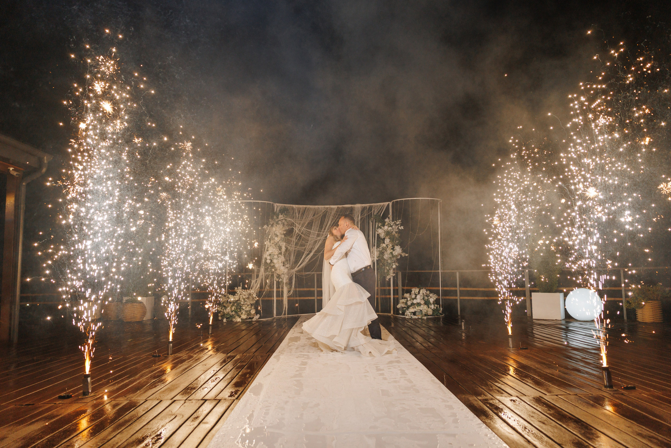 СВАДЕБНЫЕ ЭФФЕКТЫ «ФЕНИКС»