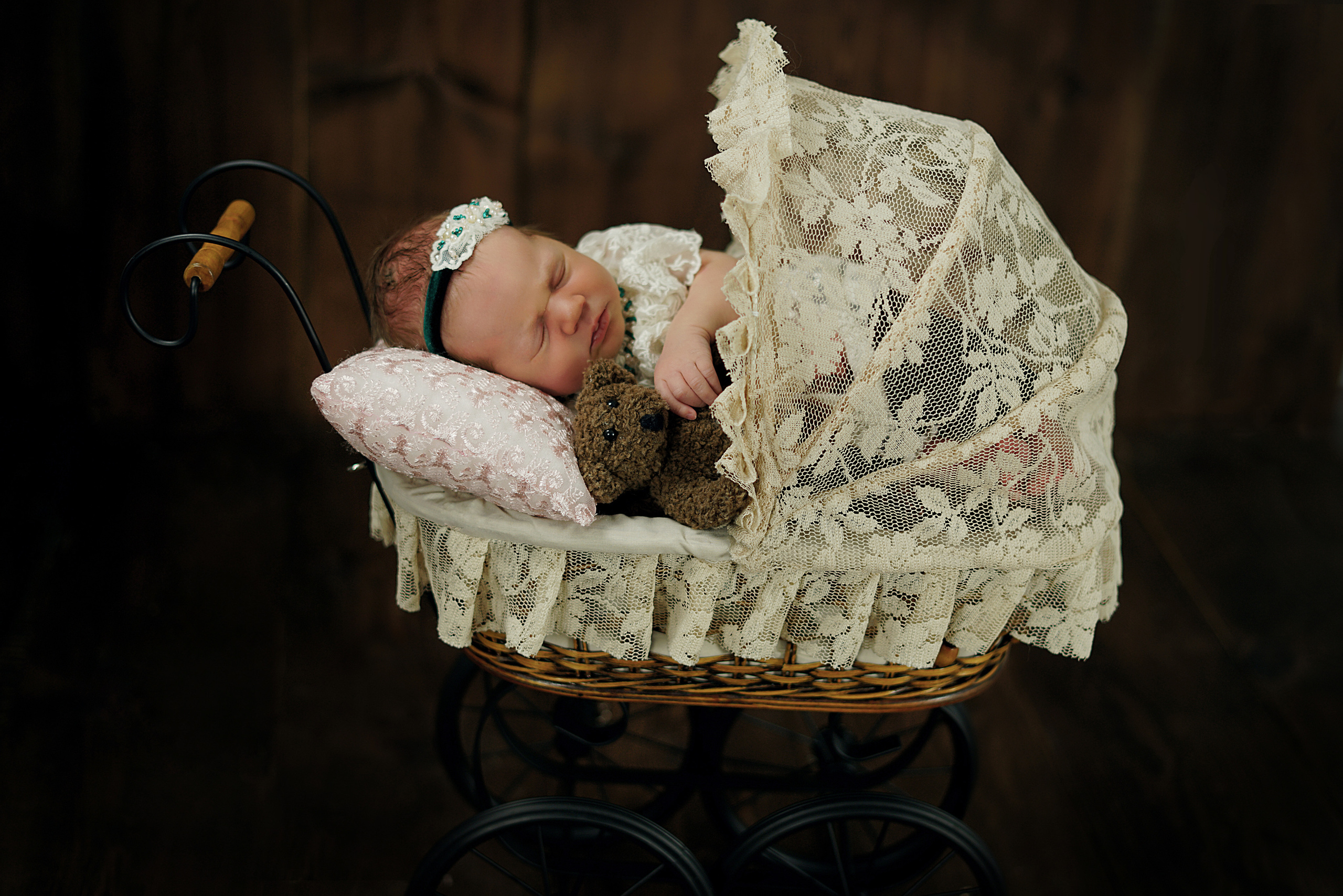 Новорожденные. Фотограф новорожденных Тюмень