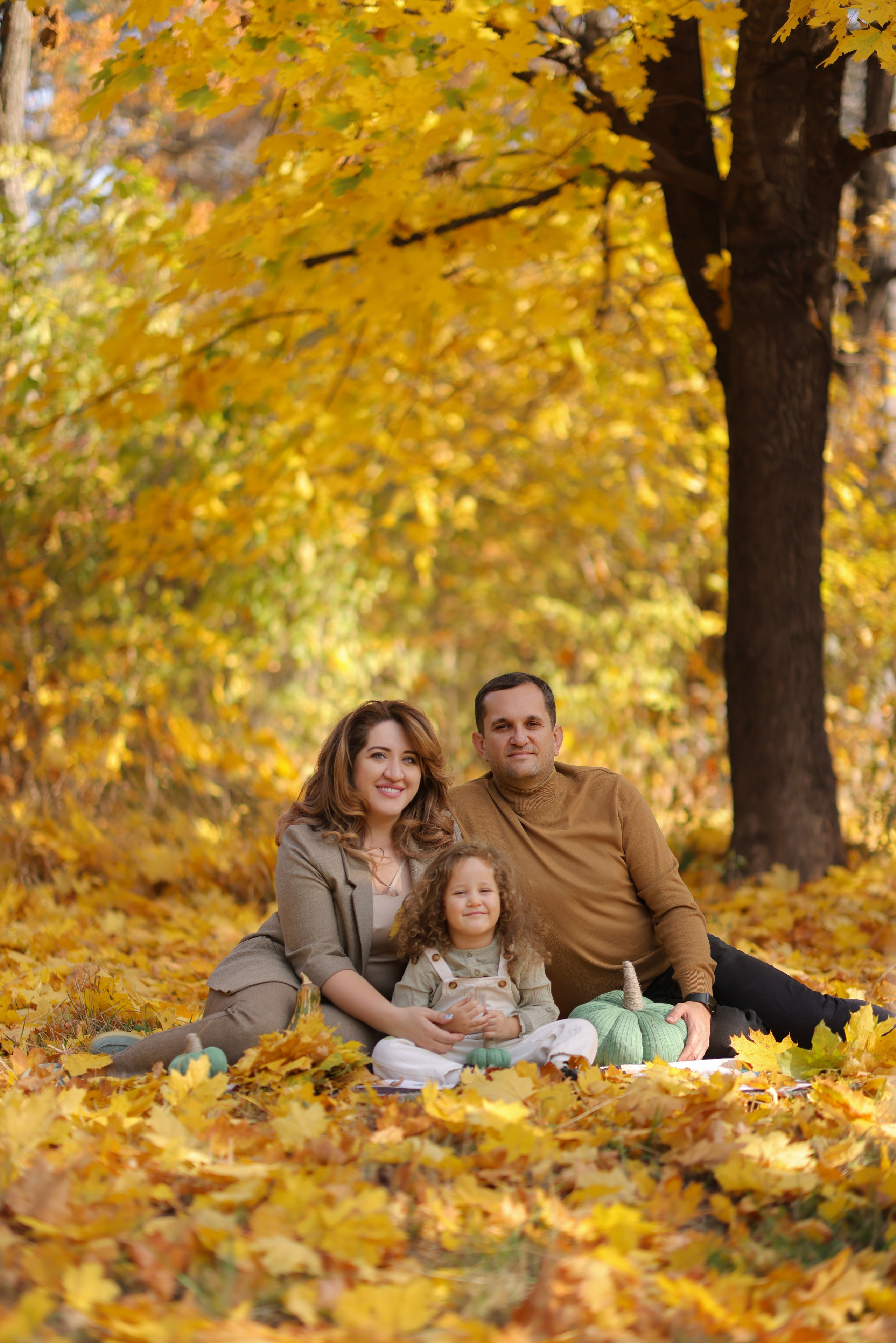 Семейная осенняя фотосессия — Светлана, Аслан и Лора. Анна Бондарева — детский и семейный фотограф, обучение фотографии. Кавказские Минеральные Воды, Пятигорск
