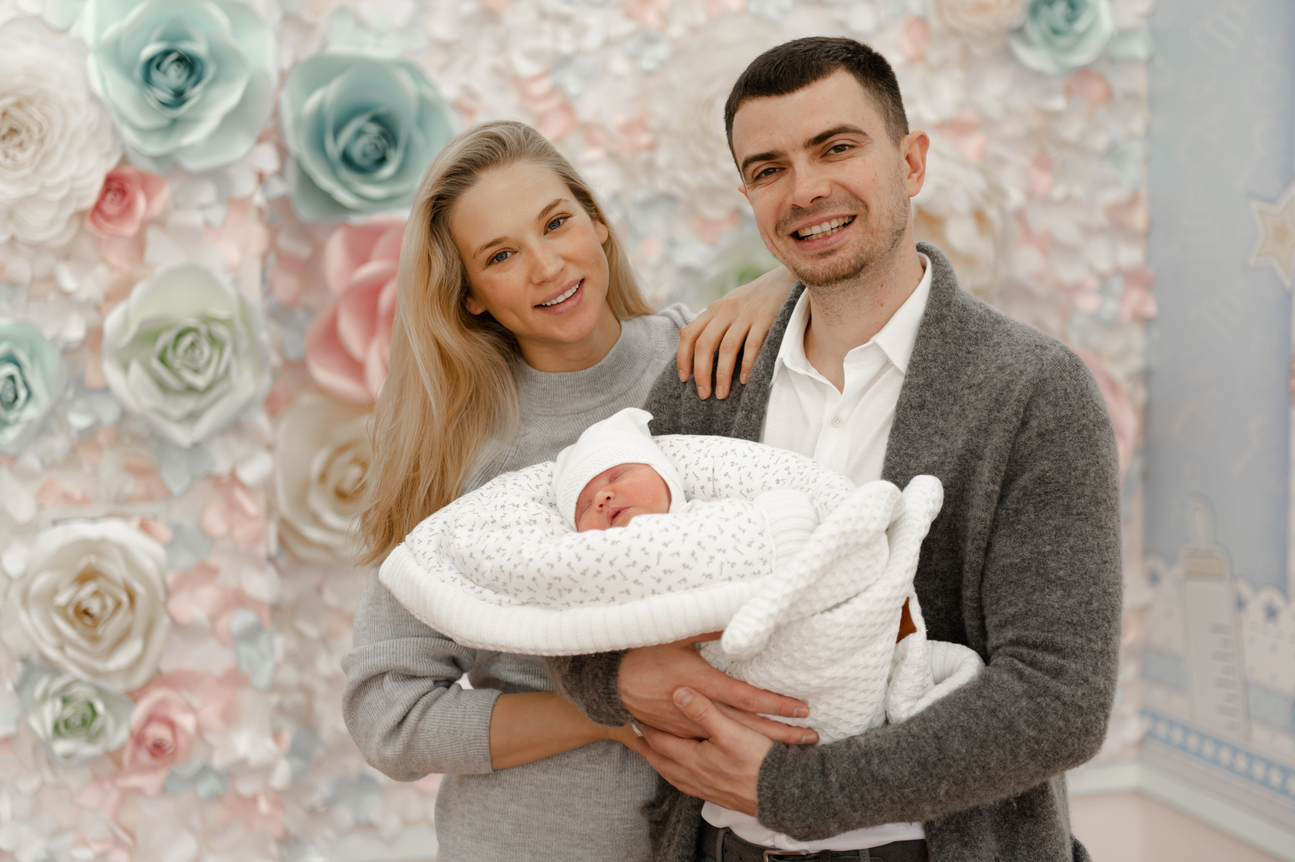 Фотограф на выписку в Ростове. Свадебный фотограф в Ростове Максимов Максим