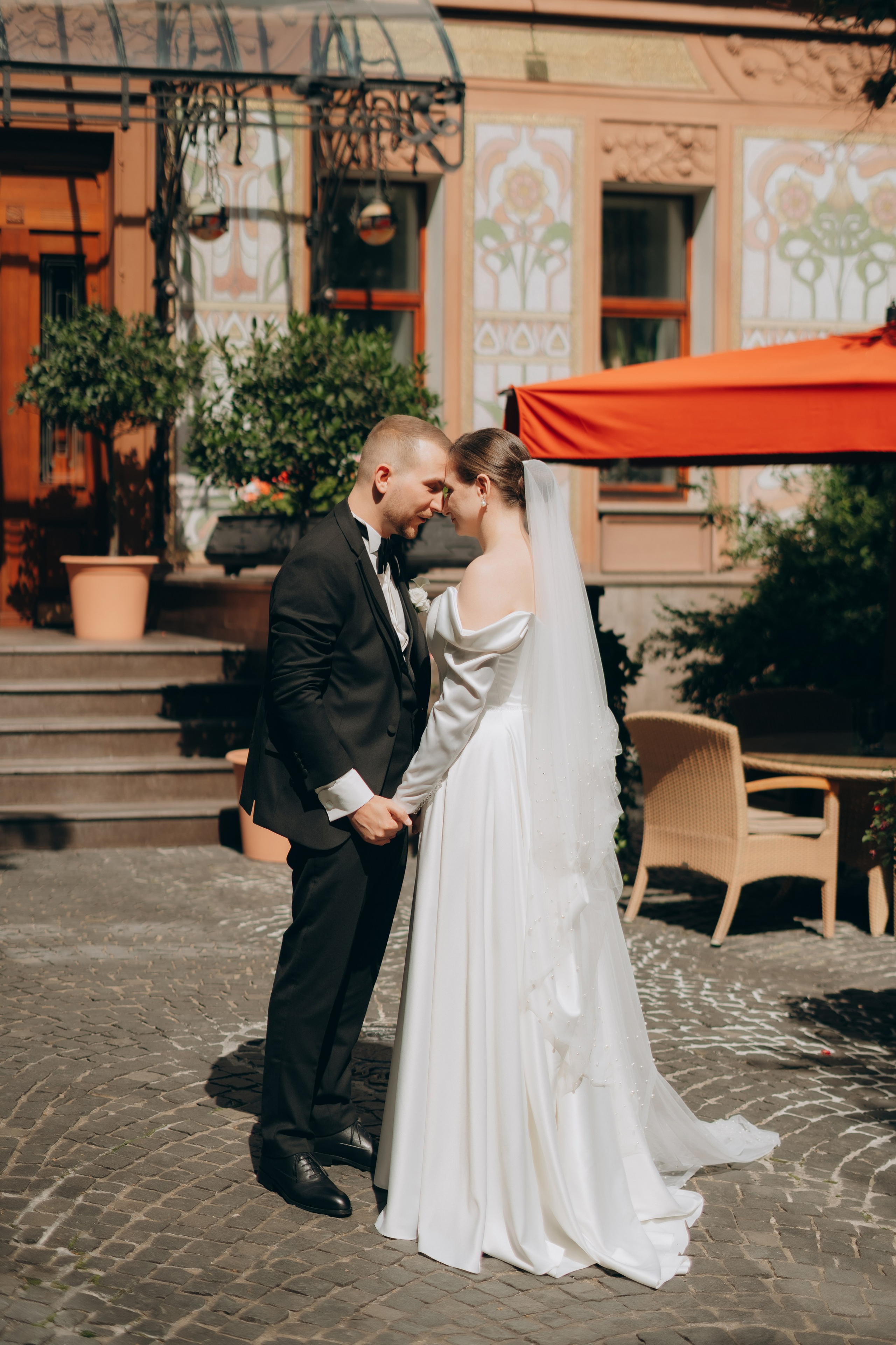 Свадебная фотосессия в Москве / Библиотека-читальня им. А. С. Пушкина. Фотограф Москва Виктория-Антуанетта