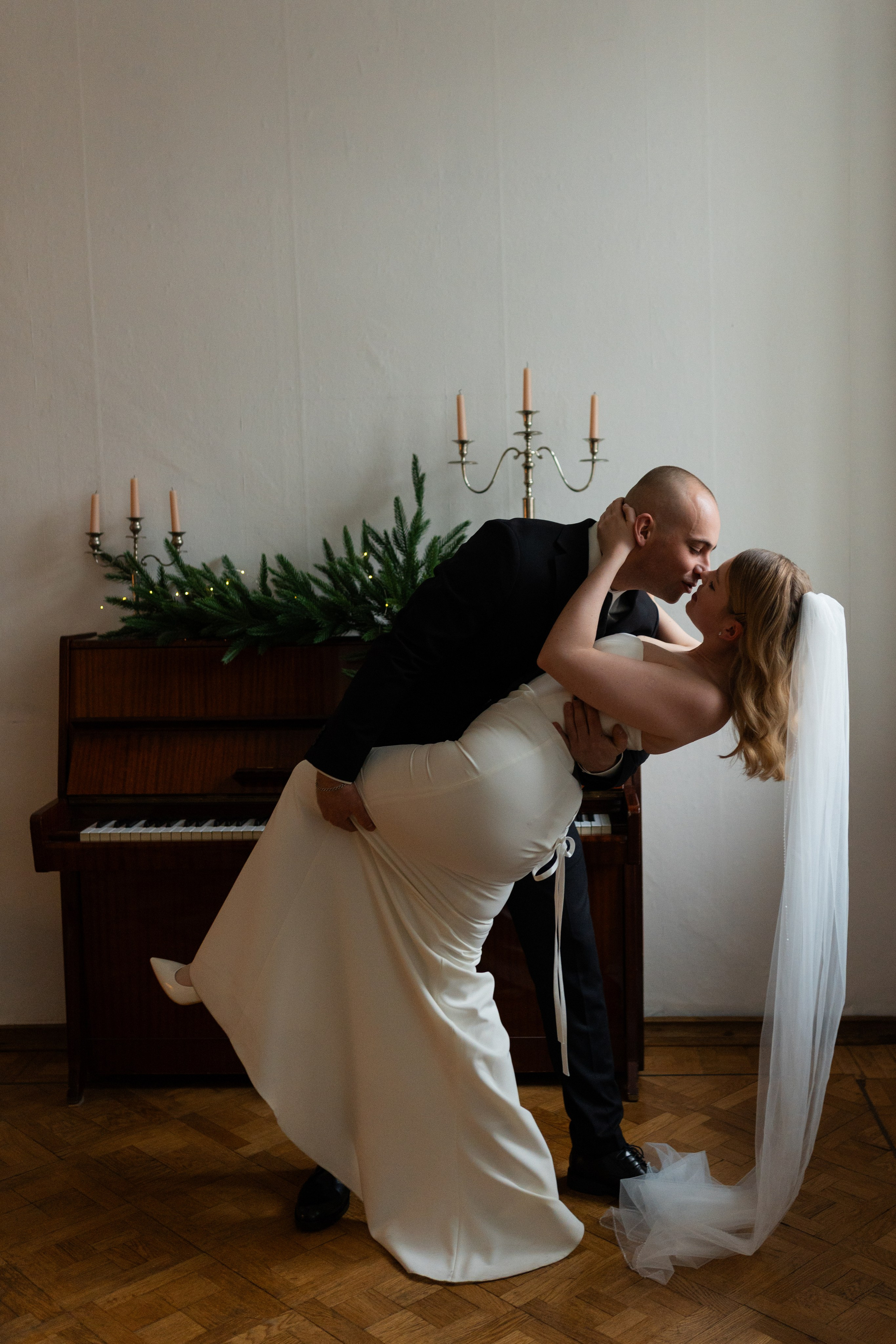 Мария и Алексей, студия 1884. Свадебный фотограф в Москве Анна Полушина