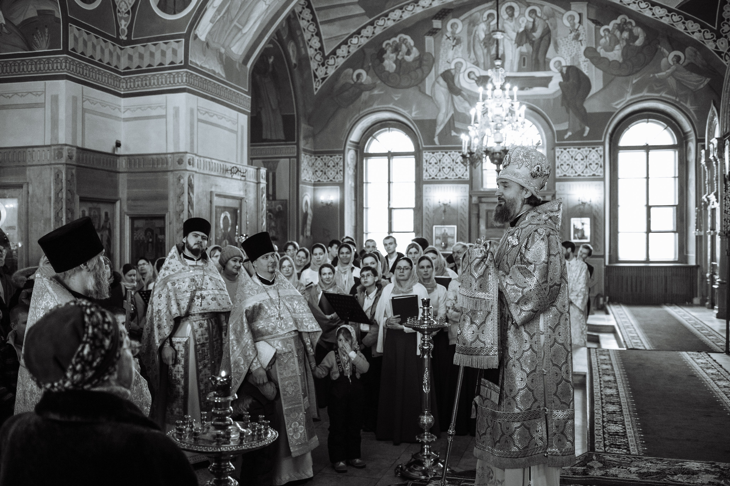 Служба Григория, митрополита, управляющего делами Московской Патриархии. Семейный фотограф Николаева Ольга