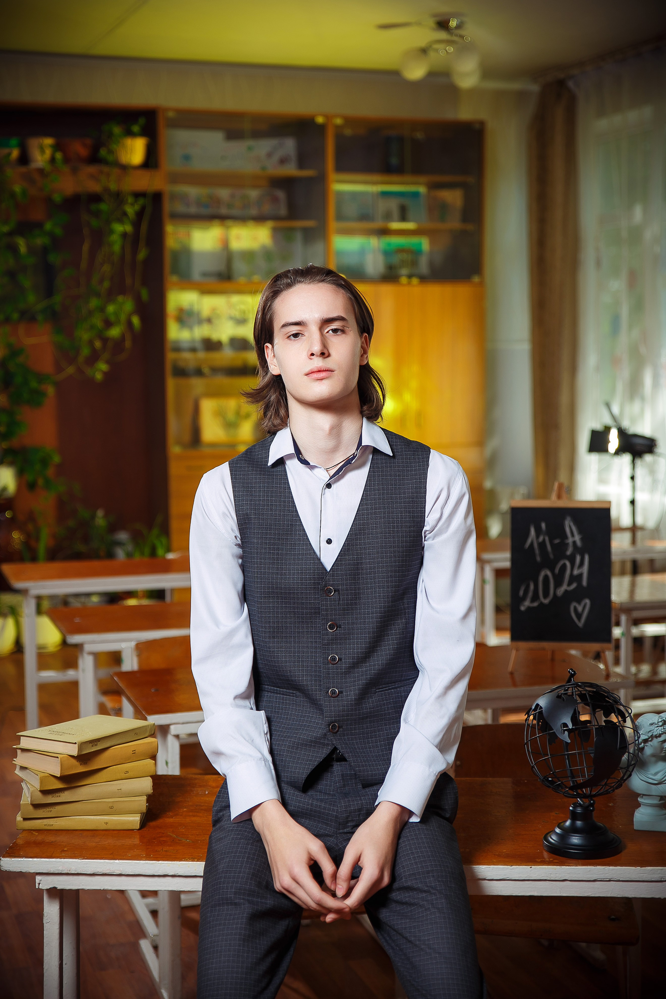 МОДЕРН. Выпускные альбомы в Донецке и ДНР. Фотограф Донецк и ДНР