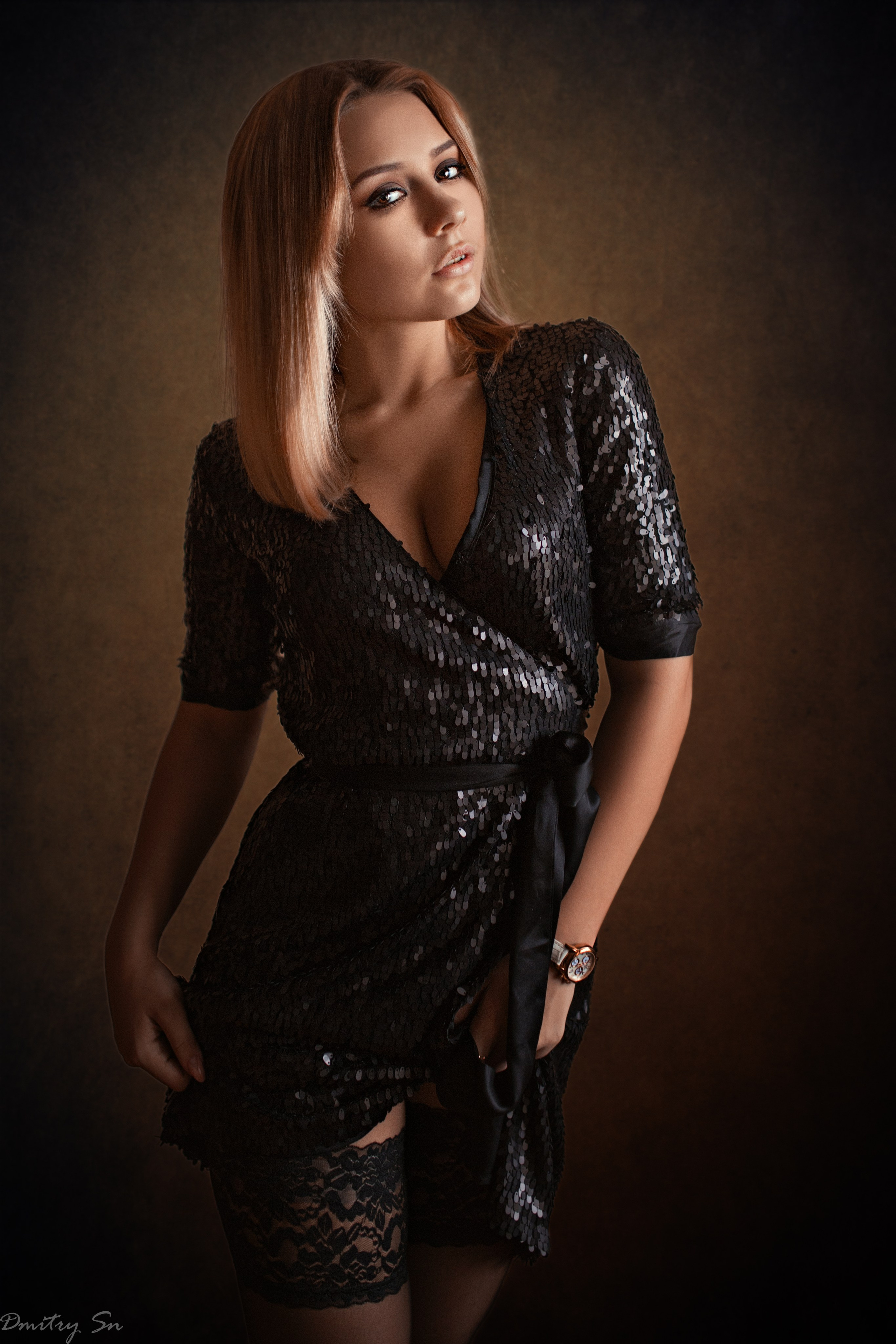 Фотосет с Надеждой у окна в формате для «себя»