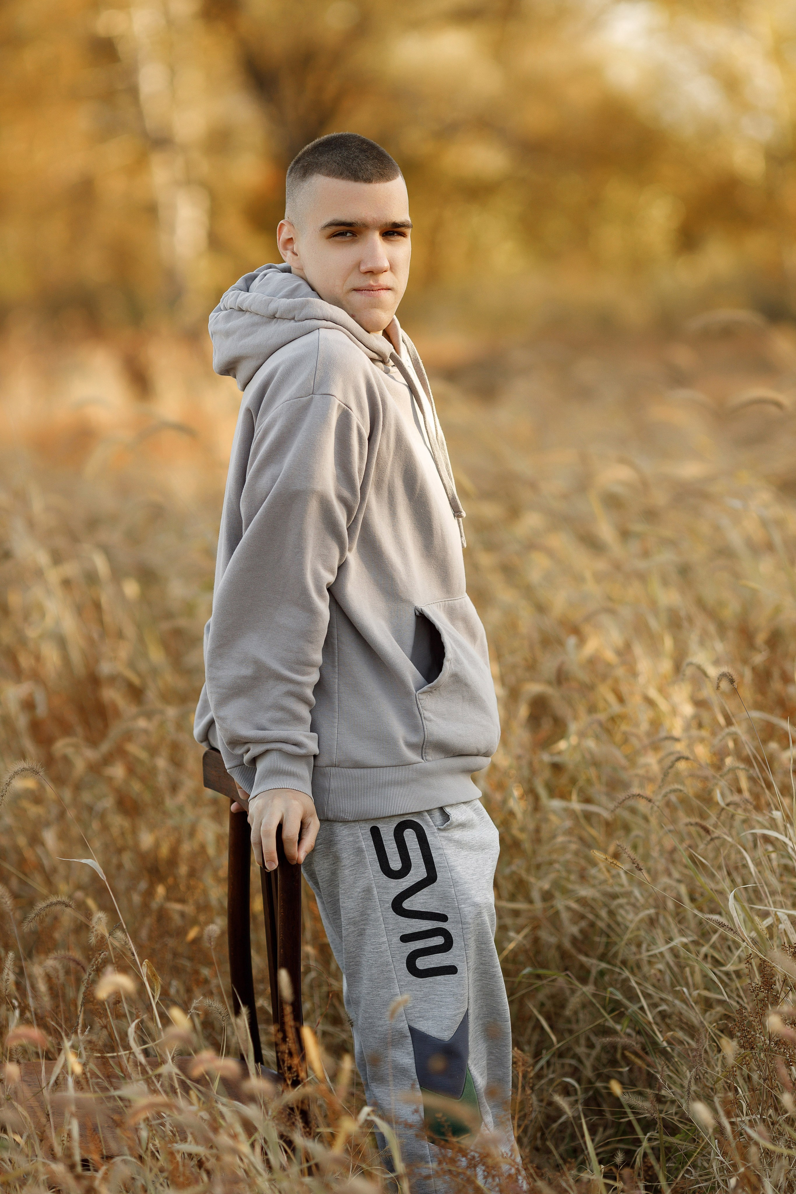 Осень 11 класс (съемка в поле). Photoalbum-vl.ru