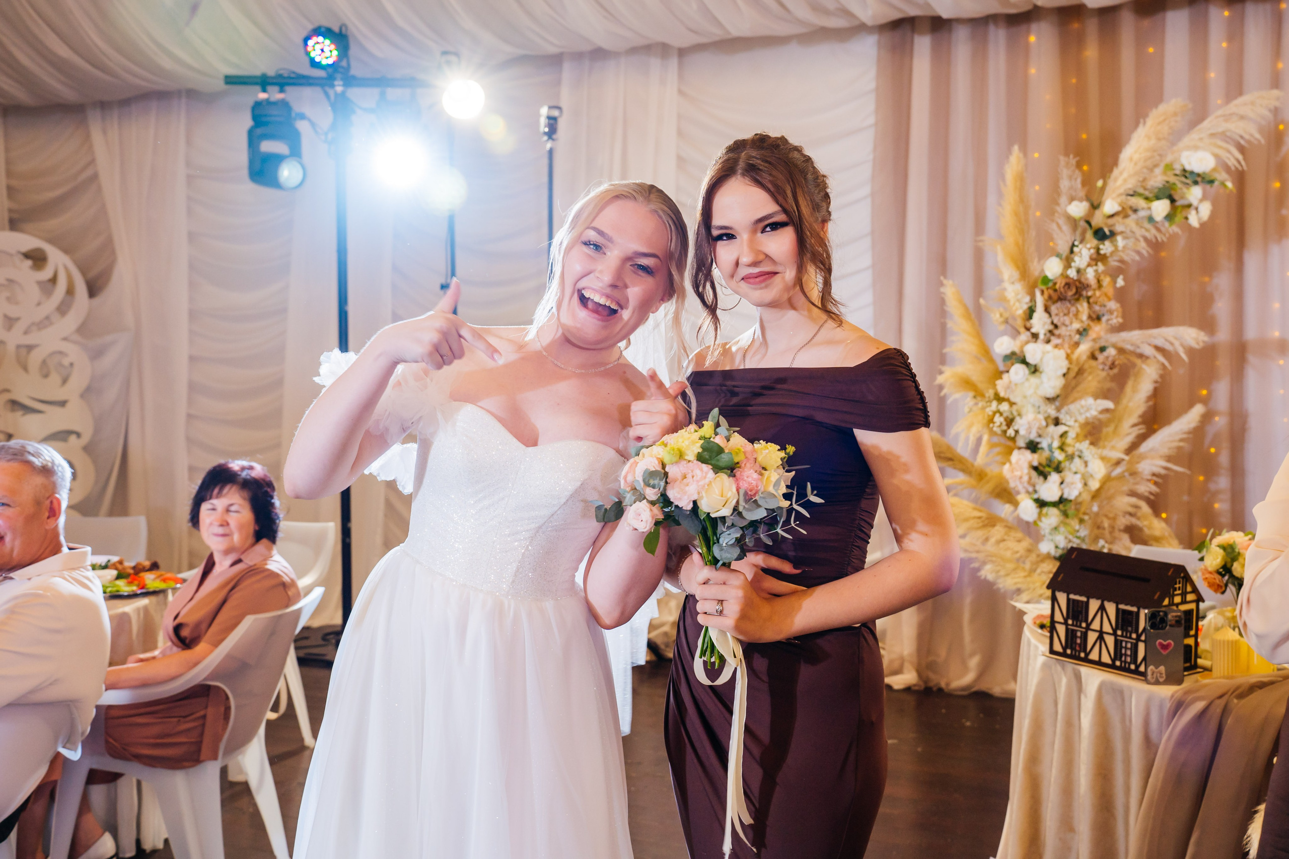 Ксения и Владислав. Видеограф и Фотограф в Челябинске Ксения и Владимир Рюмины