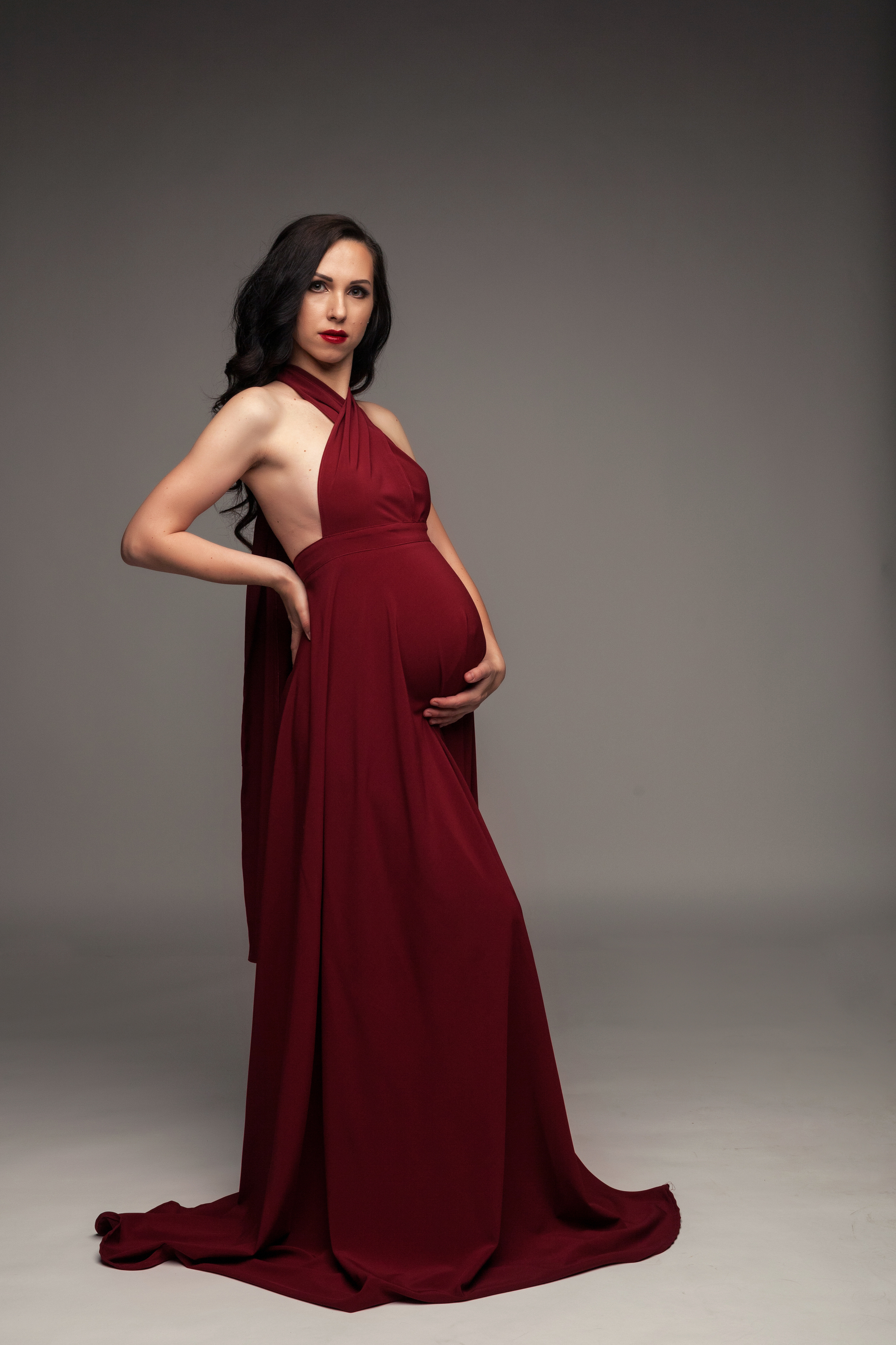 Платье трансформер винного цвета; р-р one size.  Благодаря свободным бретелям можно создать более 10 различных вариантов платья