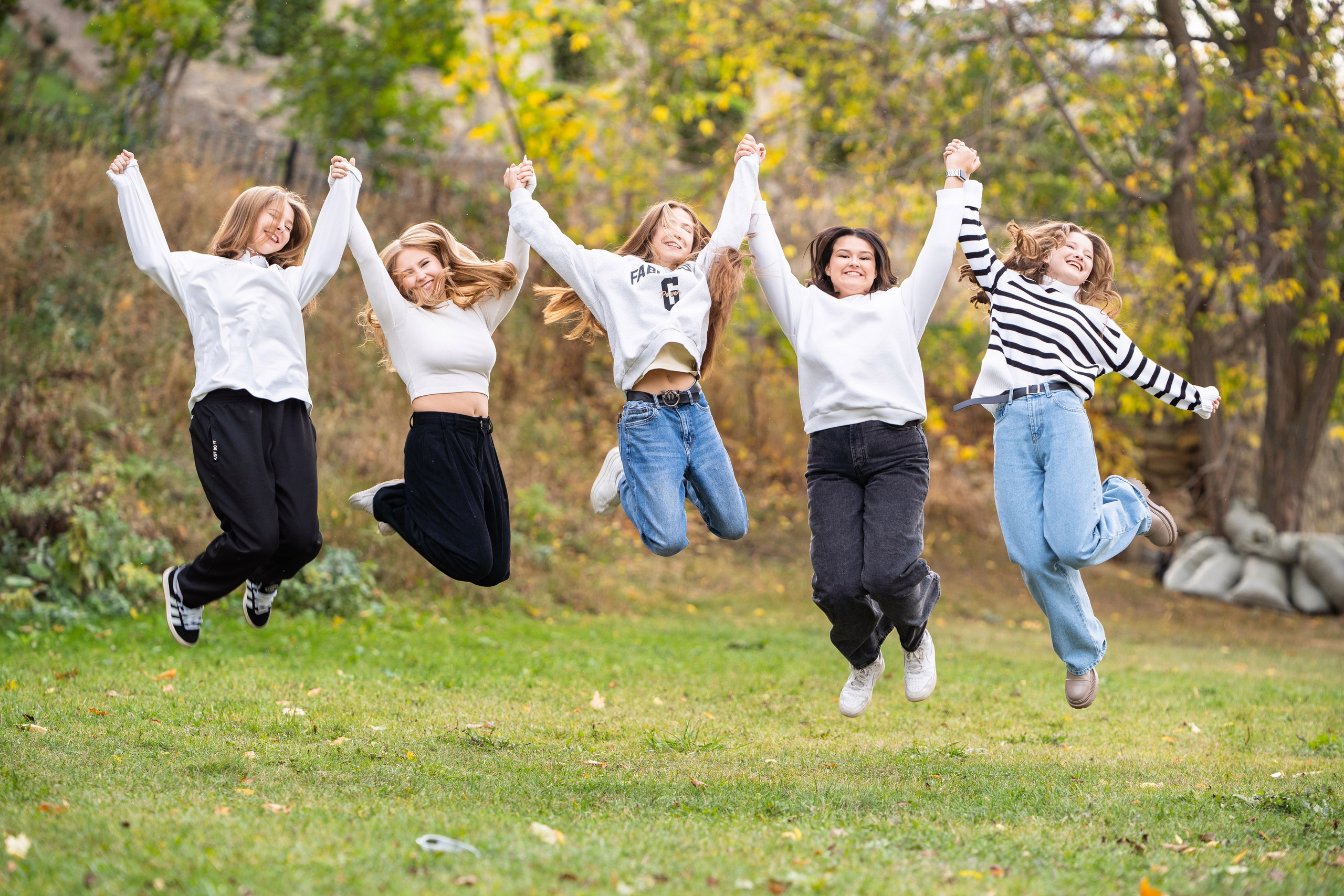Выпускная фотосессия на природе. Выпускные альбомы Нижнекамск Набережные Челны Фотостудия Небо