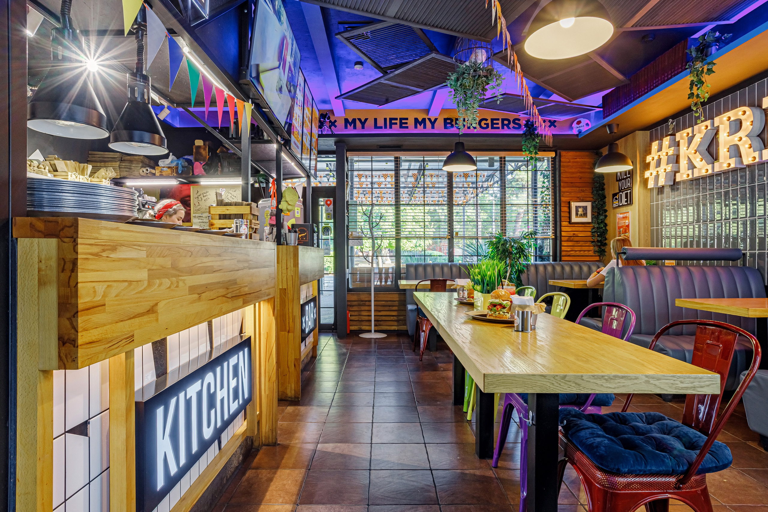 Бургерная «Краснодарский Парень». Свадебный, семейный, интерьерный фотограф в Краснодаре Денис Голощапов