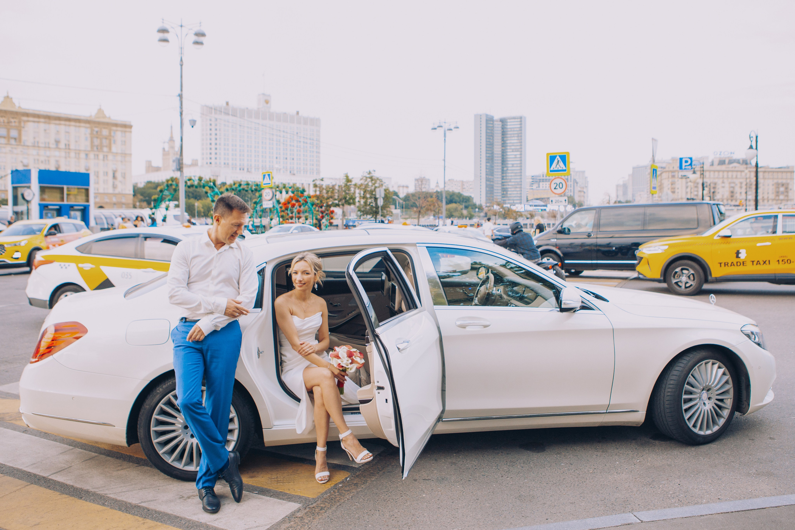 Утро невесты и фотосессия в гостинице radisson collection hotel moscow бывшая гостиница украина. Фотограф Ольга Ефремова