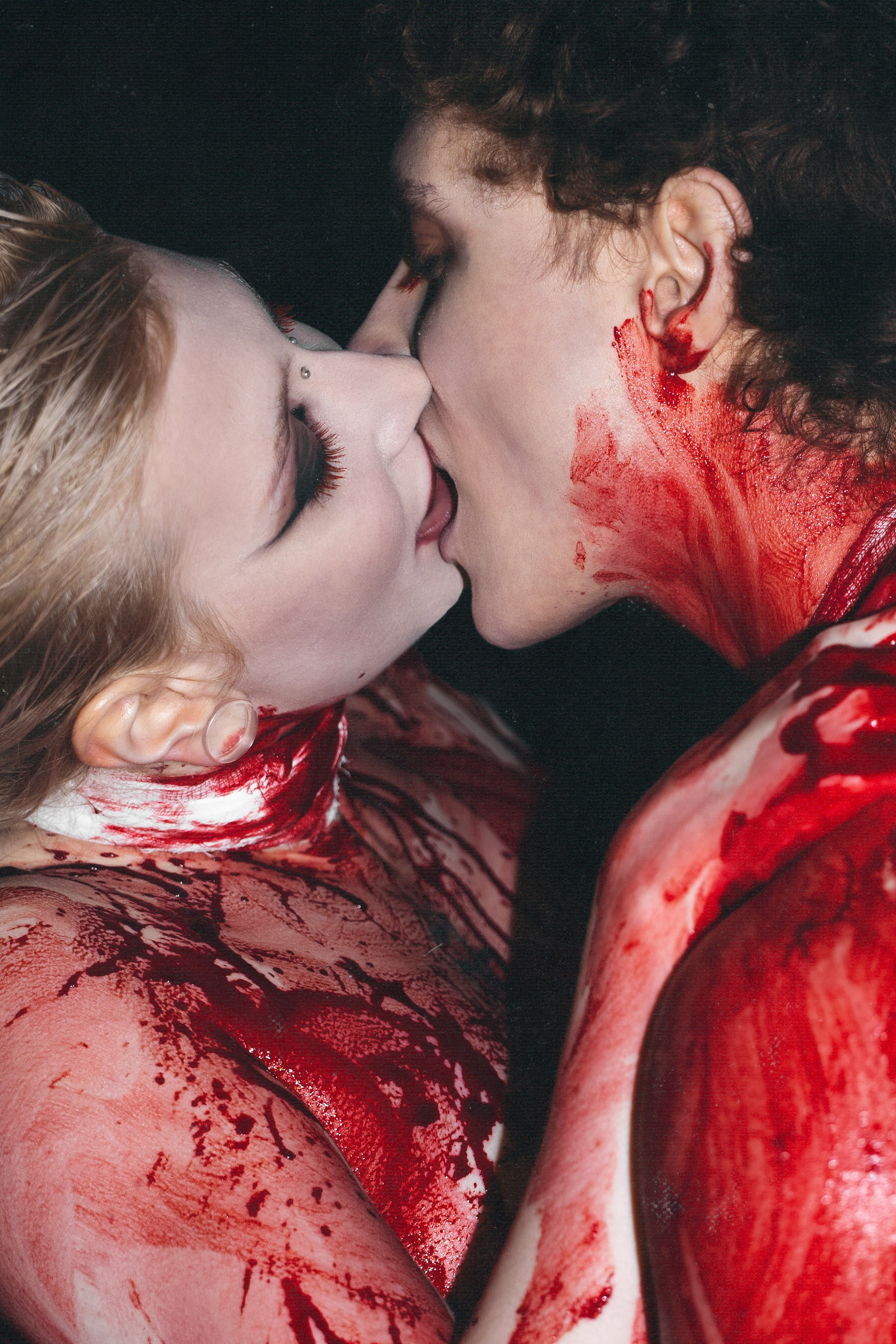Bloody. Арт — фотограф Лиза Мармеладова