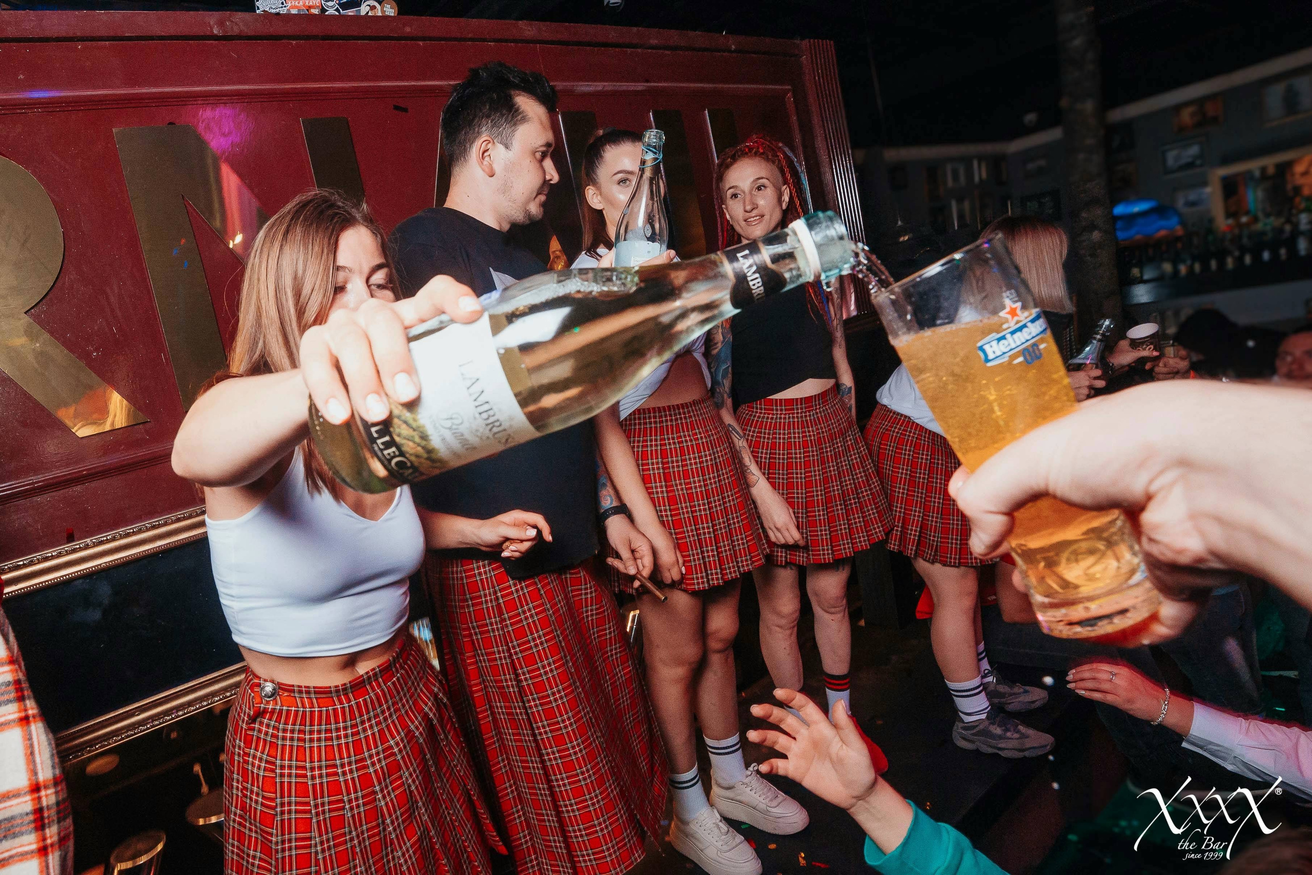 The bar XXXX. Репортажный (Event) фотограф в Барнауле | Даниил Маркин | Качество и вайб