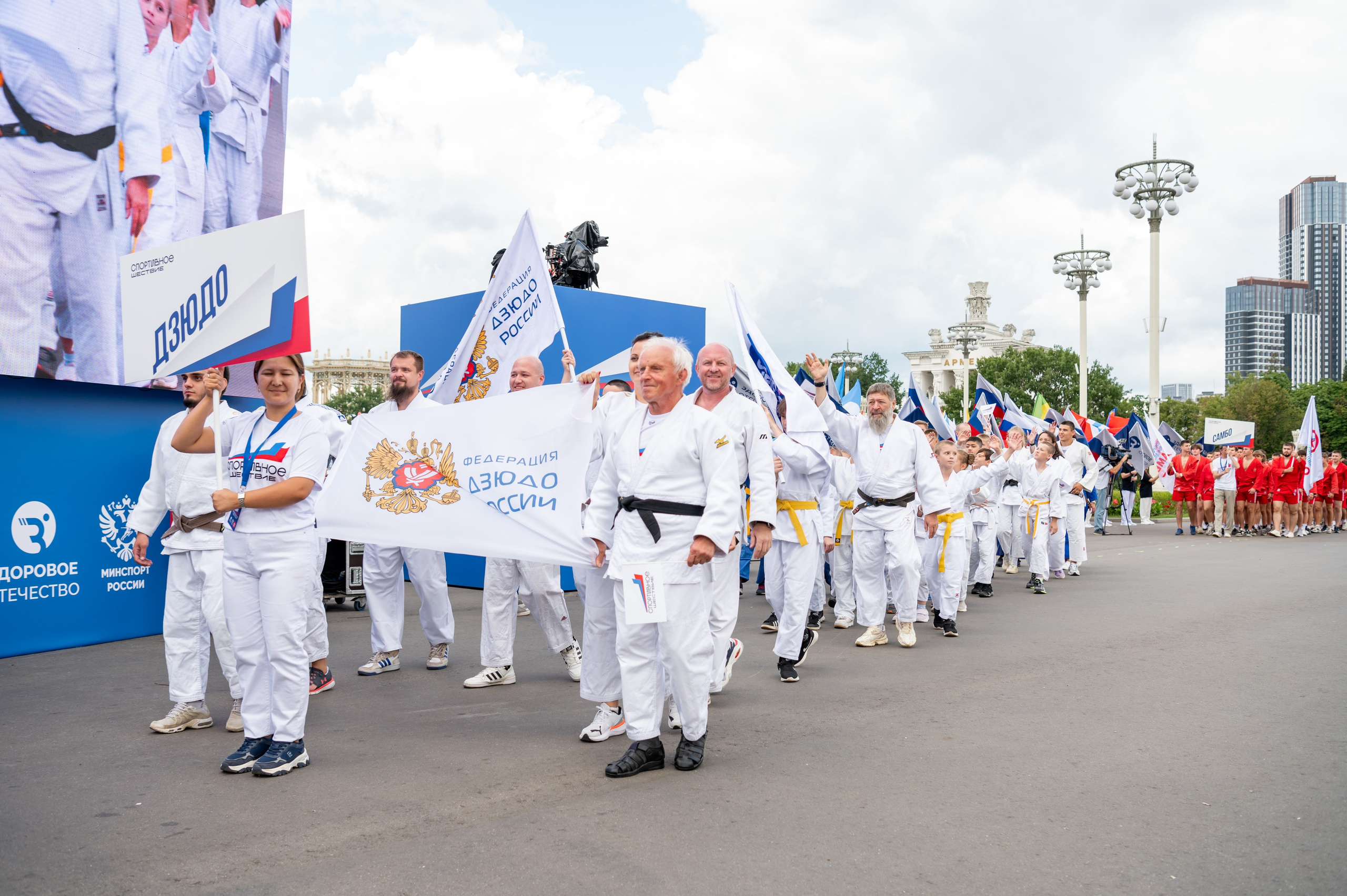 Спортивное шествие посвященное Дню физкультурника!. Детский и семейный фотограф г. Москва Оксана Катаджи