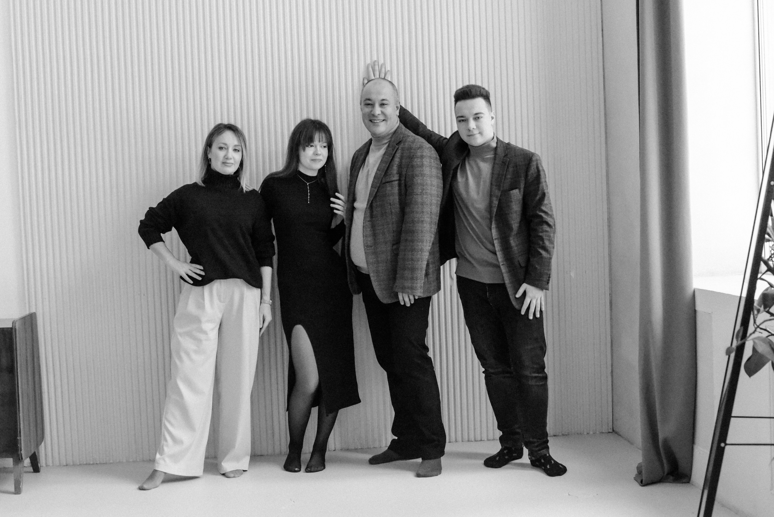 Молодые родители и взрослые дети. Фотограф Лола Волна, город Москва