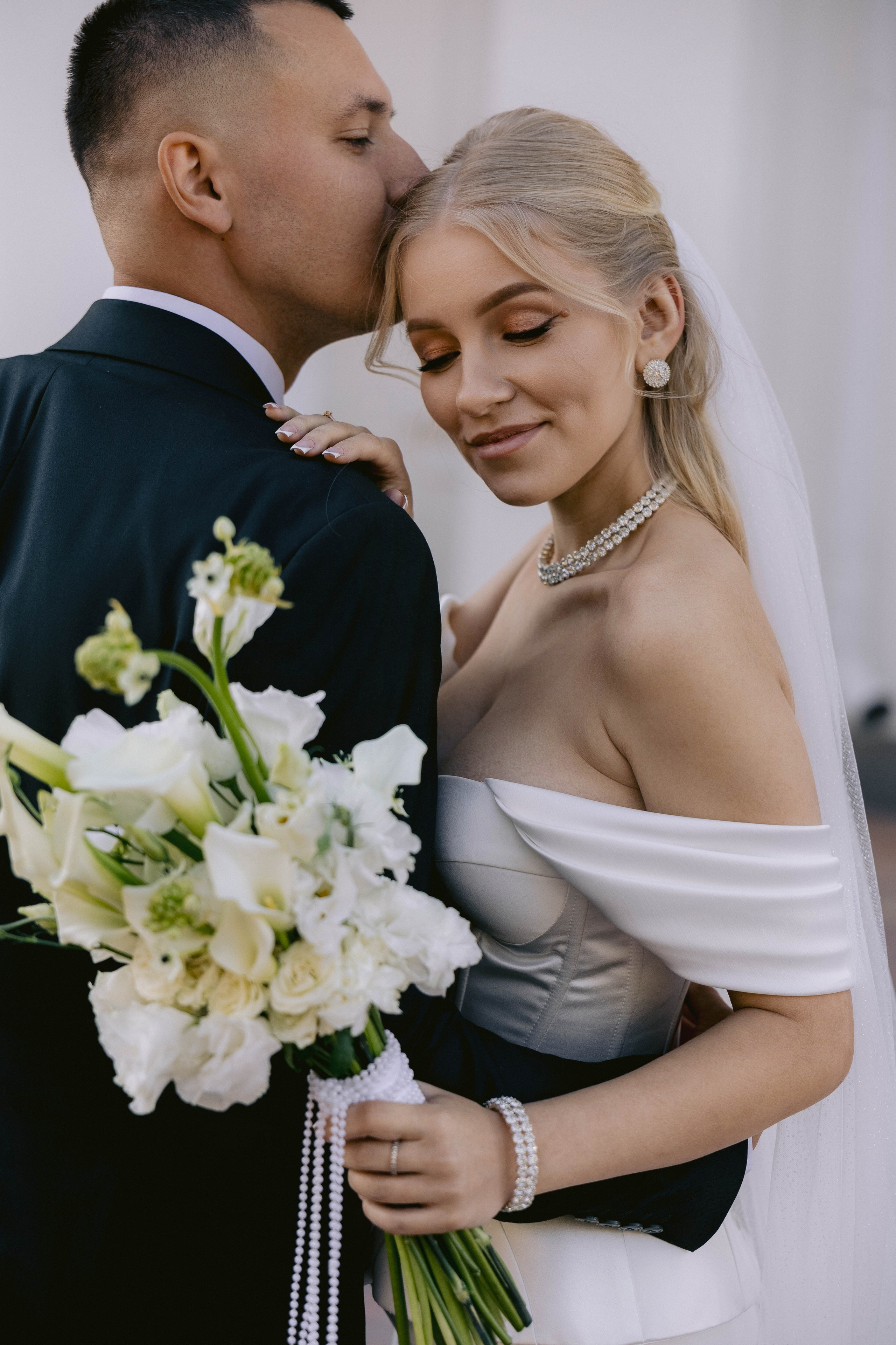 Ангелина, Ефим (прогулка после ЗАГСа). Фотограф в Волгограде Кристина Прохоренко