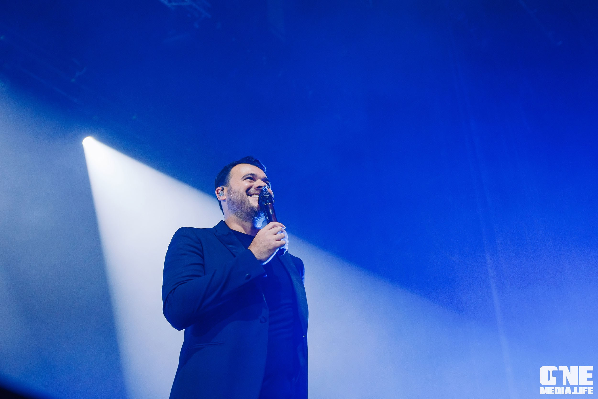 Фоторепортаж с концерта Эмина в Янтарь Холле. One Media Life: фоторепортажи, фотоотчеты с мероприятий и заведений