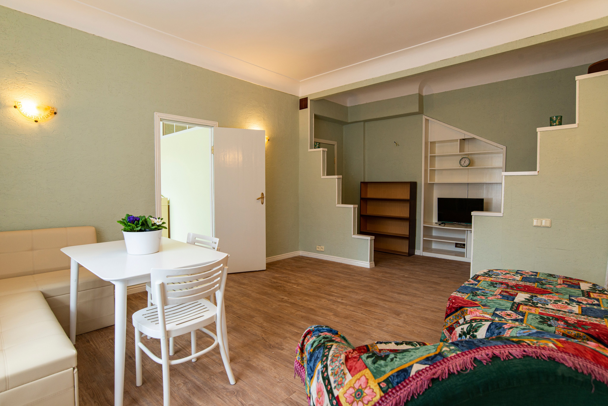 Интерьерная фотосъёмка однокомнатной квартиры. Репортажный и персональный фотограф в Москве