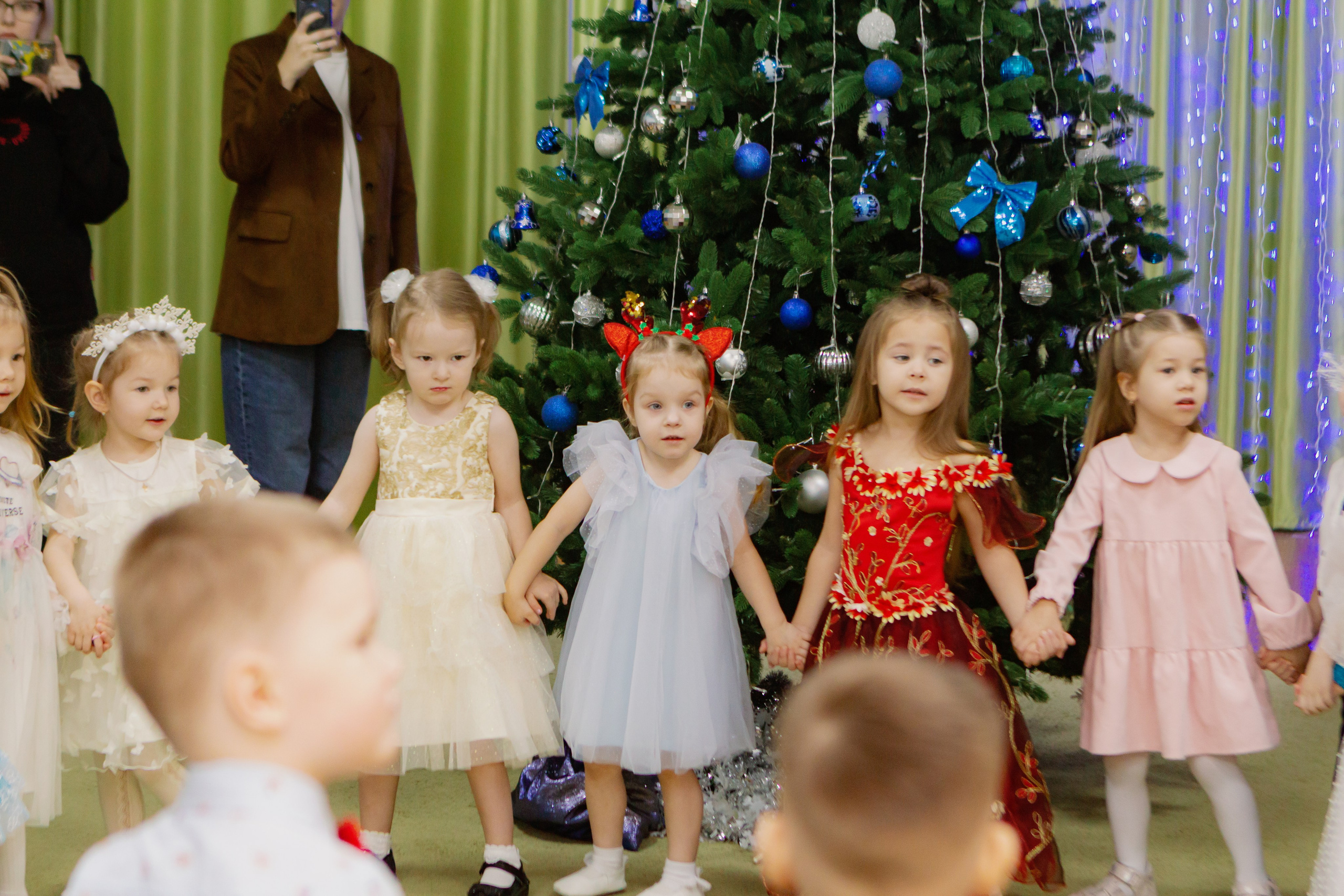 Фотосъёмка новогоднего утренника. Фотограф в Екатеринбурге Пойгина Елена