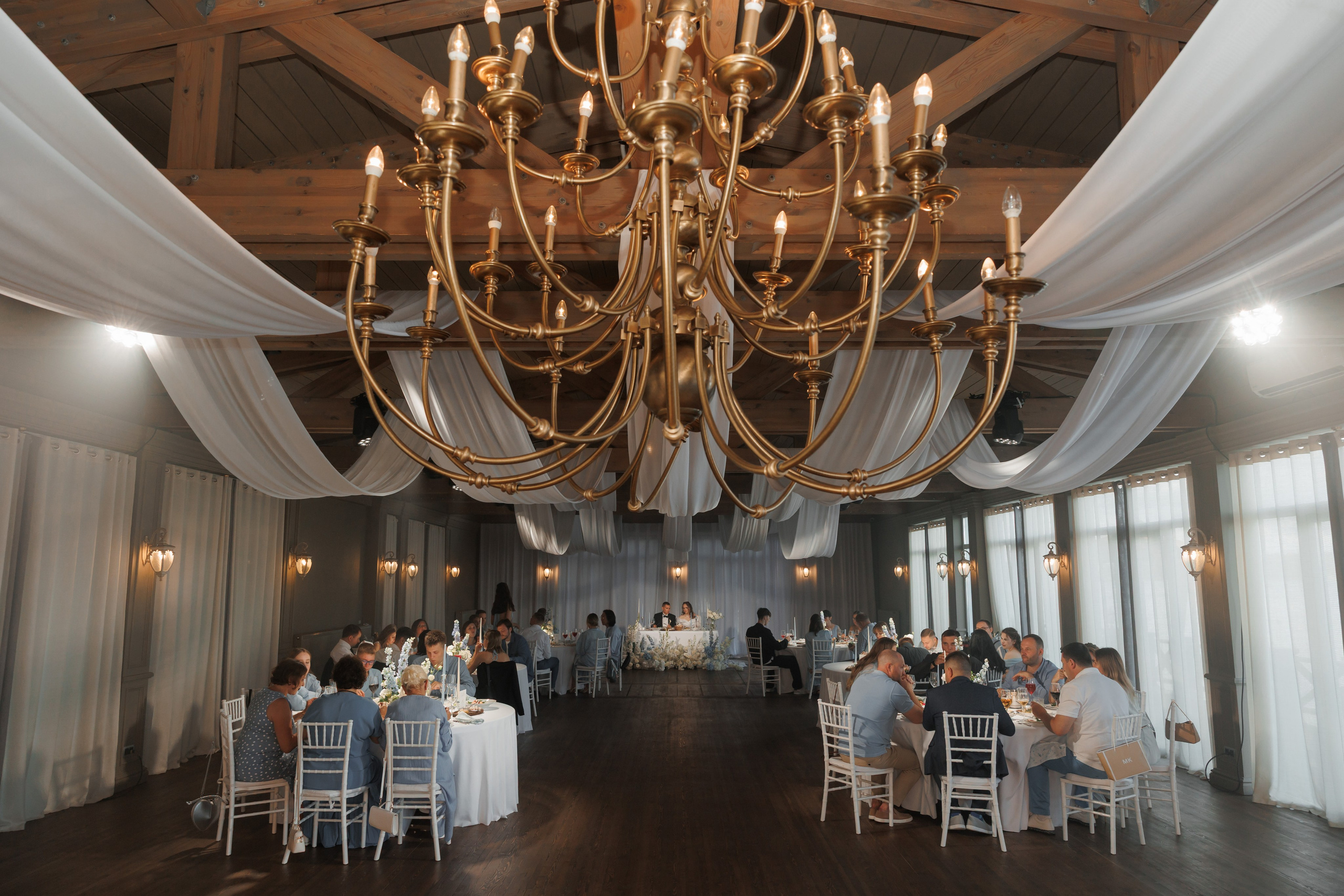 Свадебная фотосессия в отеле Сенешаль. Свадебный и репортажный фотограф (Москва, Королев и другие)