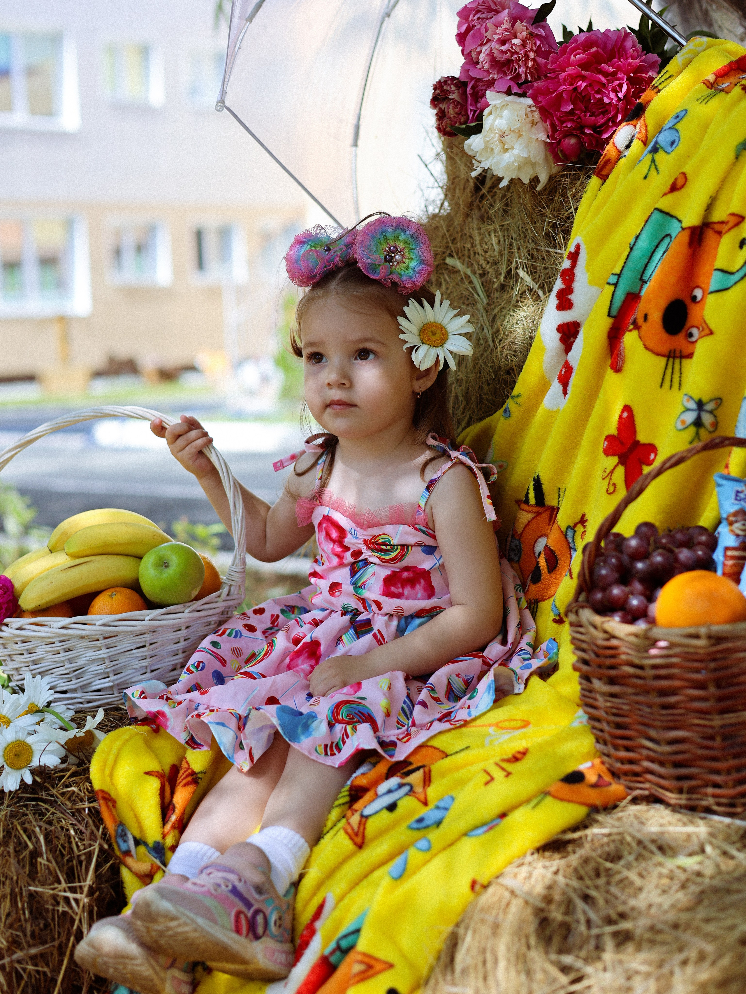 Тематическая летняя съемка в детском саду. Мания, портретный фотограф в городе Оренбург