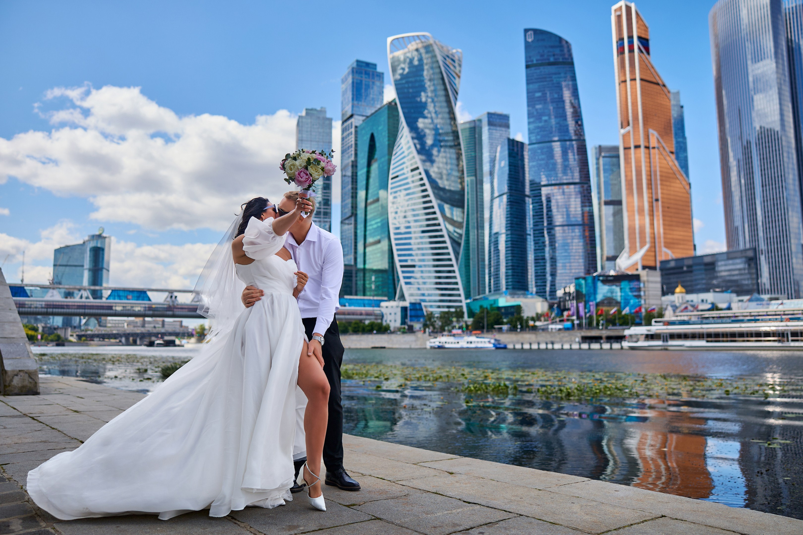 Свадебная фотосессия в Москва-Сити. Свадебный фотограф Сергей Колбинский