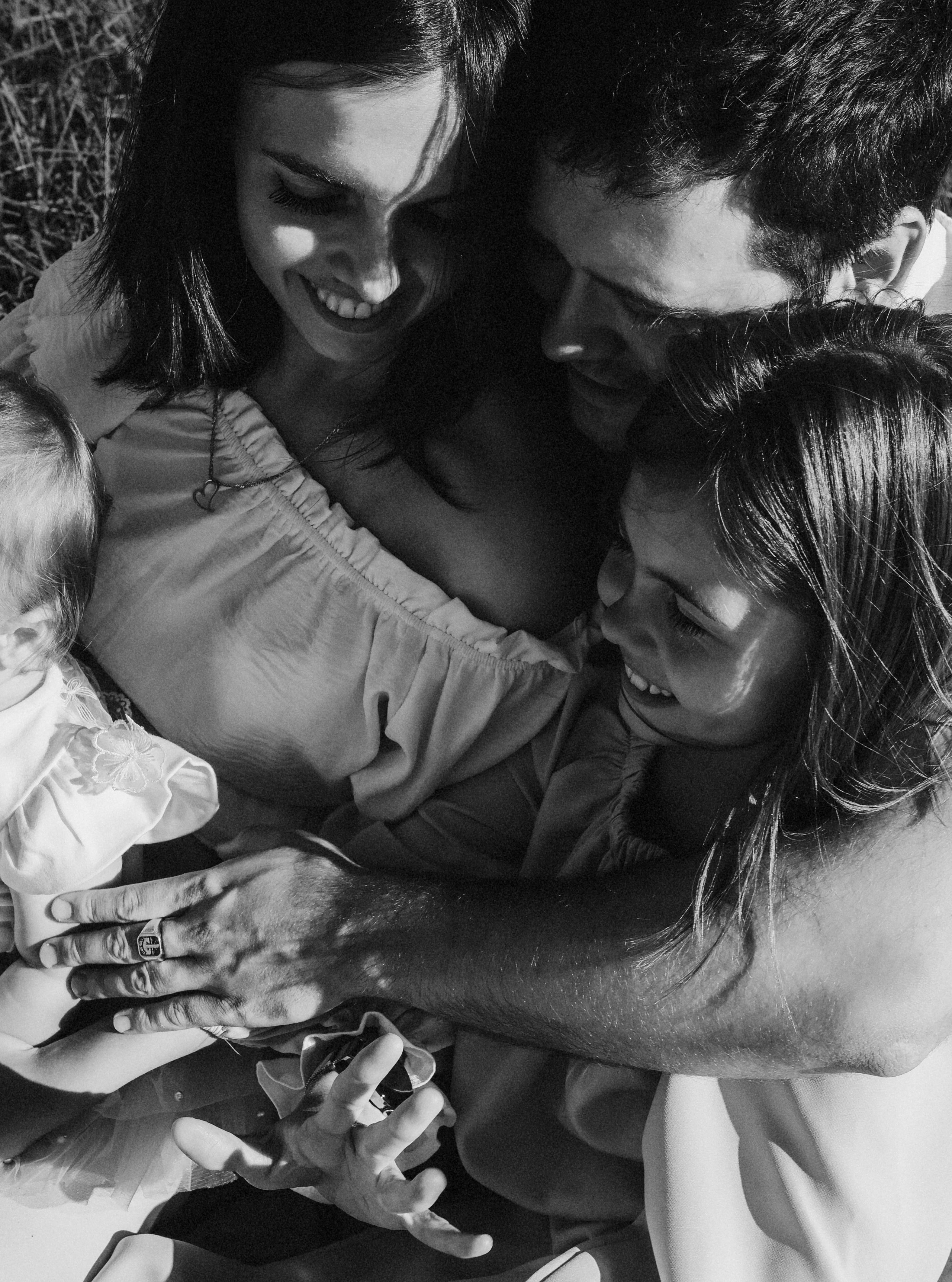 Семейная фотопрогулка на заливе. Алена Виталий Илона Ника. Семейный и свадебный фотограф в Санкт-Петербурге Яна