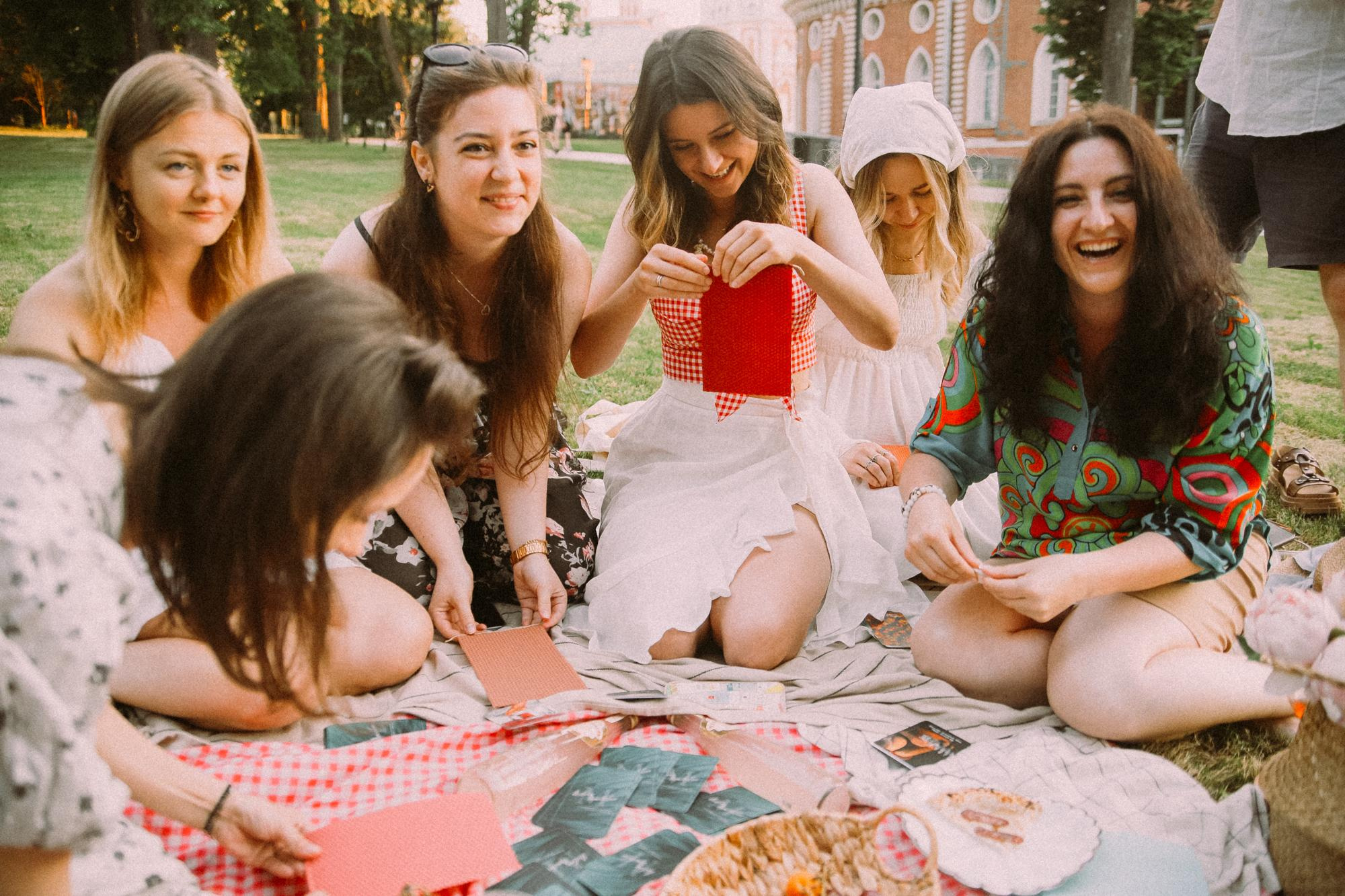 Девичник пикник в Царицыно. Фотограф в Москве Татьяна Драгунова
