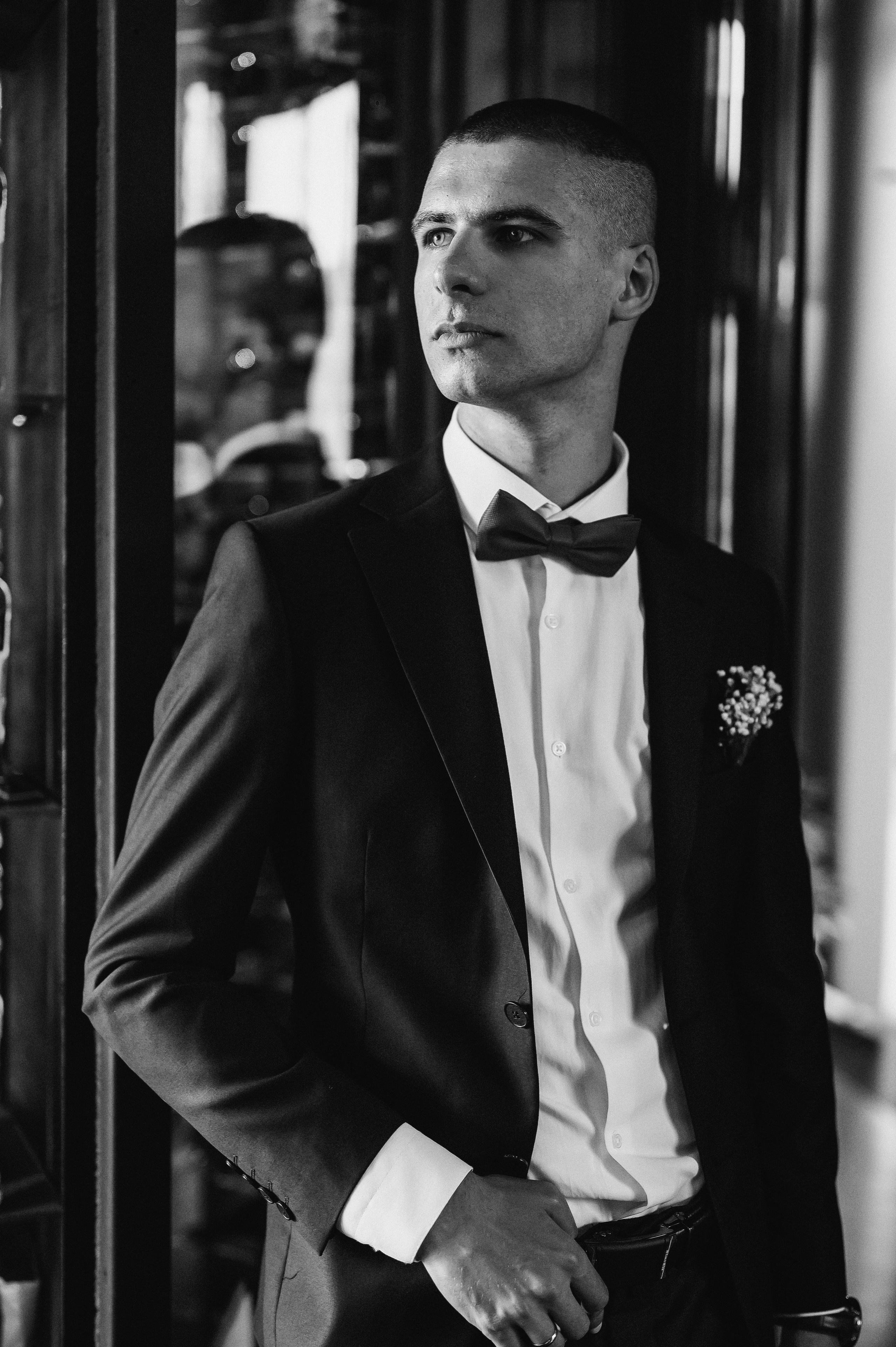 Свадебное утро и прогулка красивой яркой пары. Свадебный и семейный фотограф в Симферополе Дарья Маркова