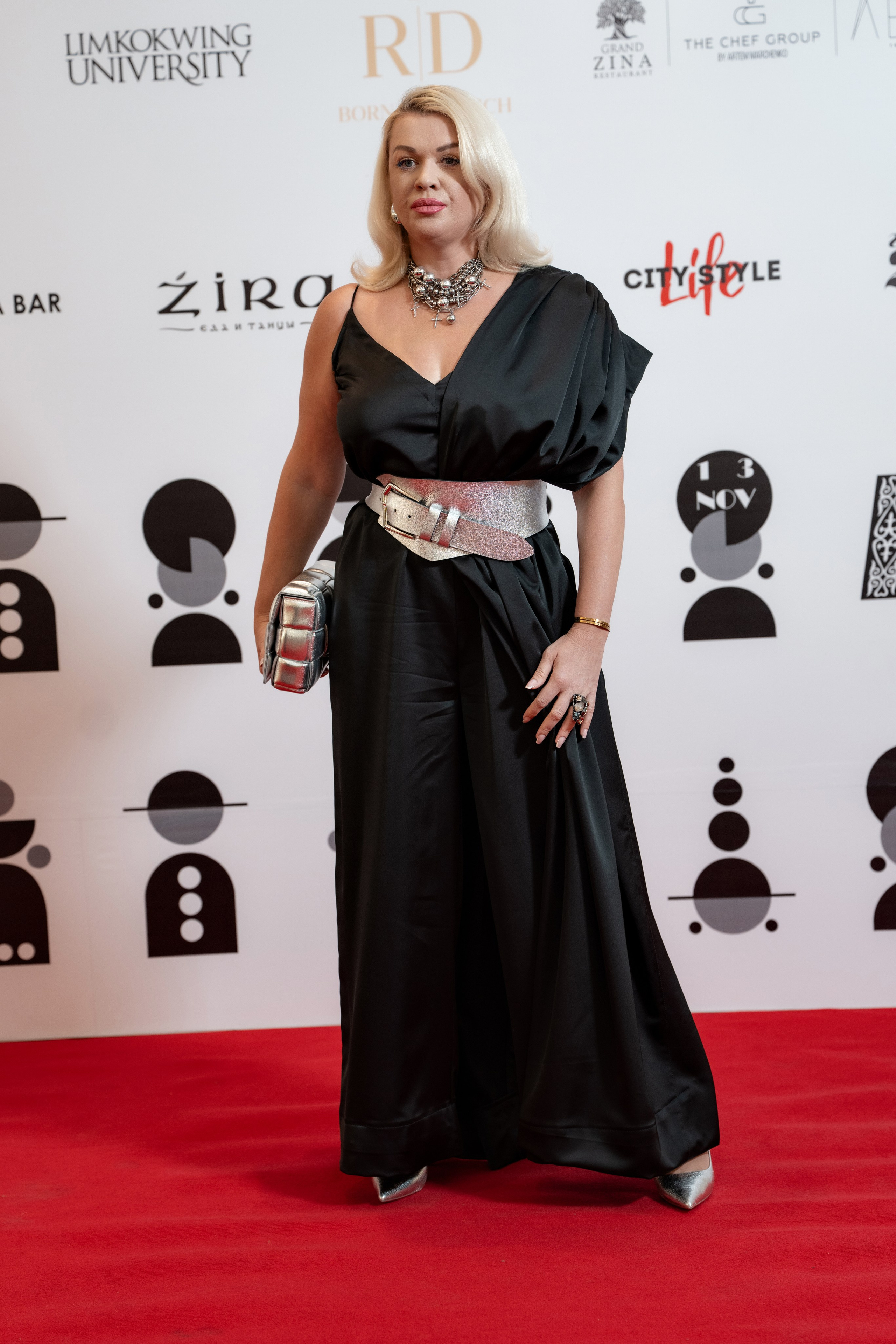 Backstage. Сайт Алматинского НЮ АРТ, будуар и фэшн фотографа Дениса Карпенко