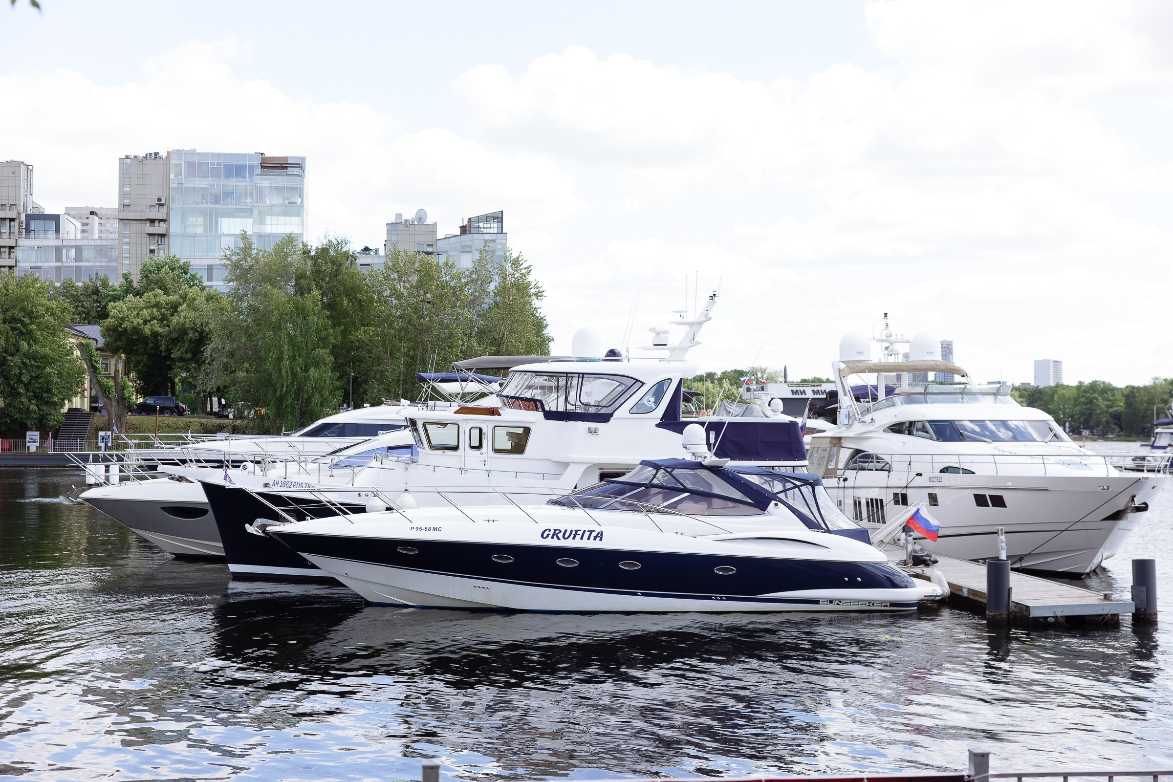 Выставка яхт и катеров. Ryal Yacht Club. Фотограф в Москве