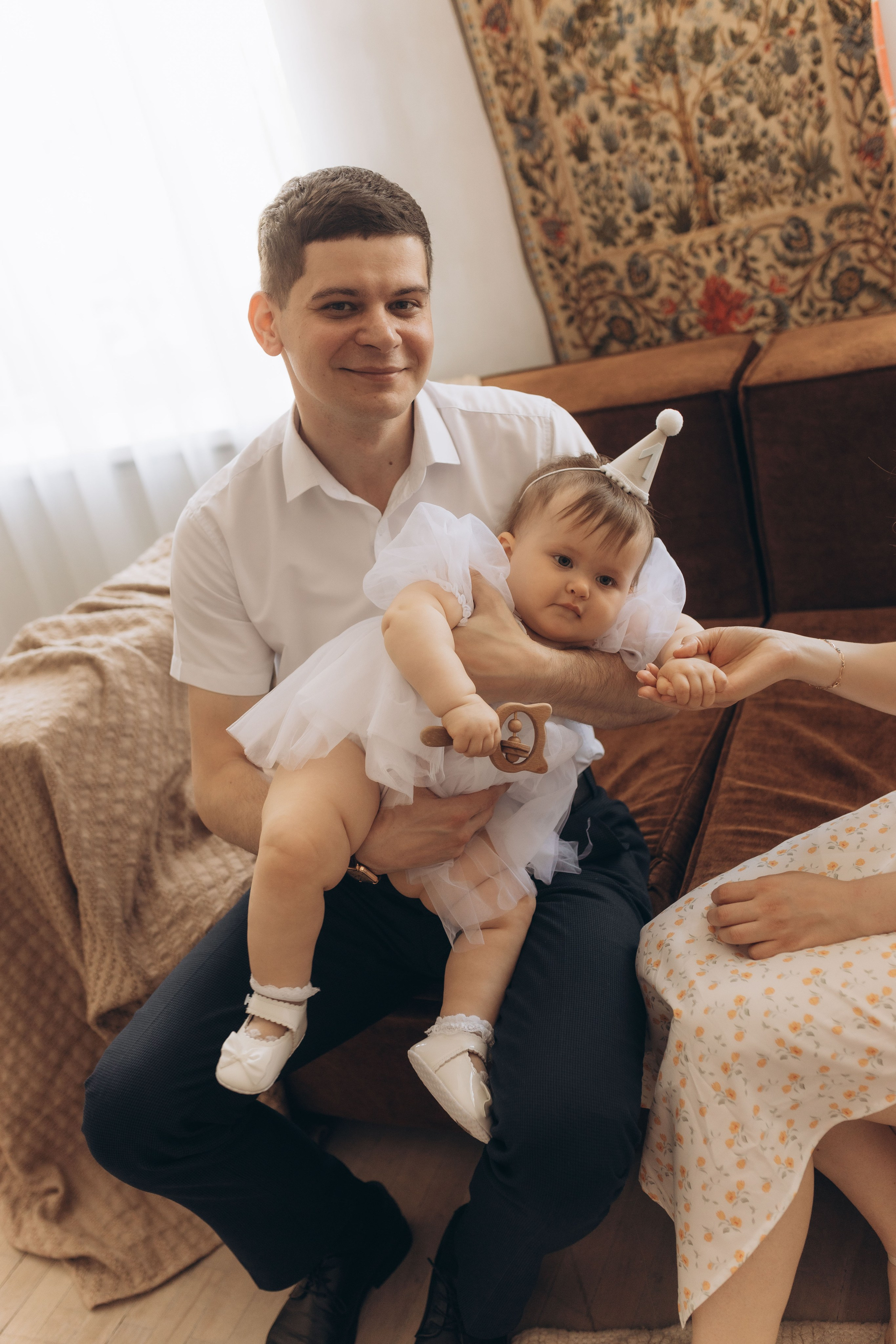Лизе один годик. Семейная фотосессия в студии редкое фото. Фотограф в Ставрополе Svetlana Matveeva