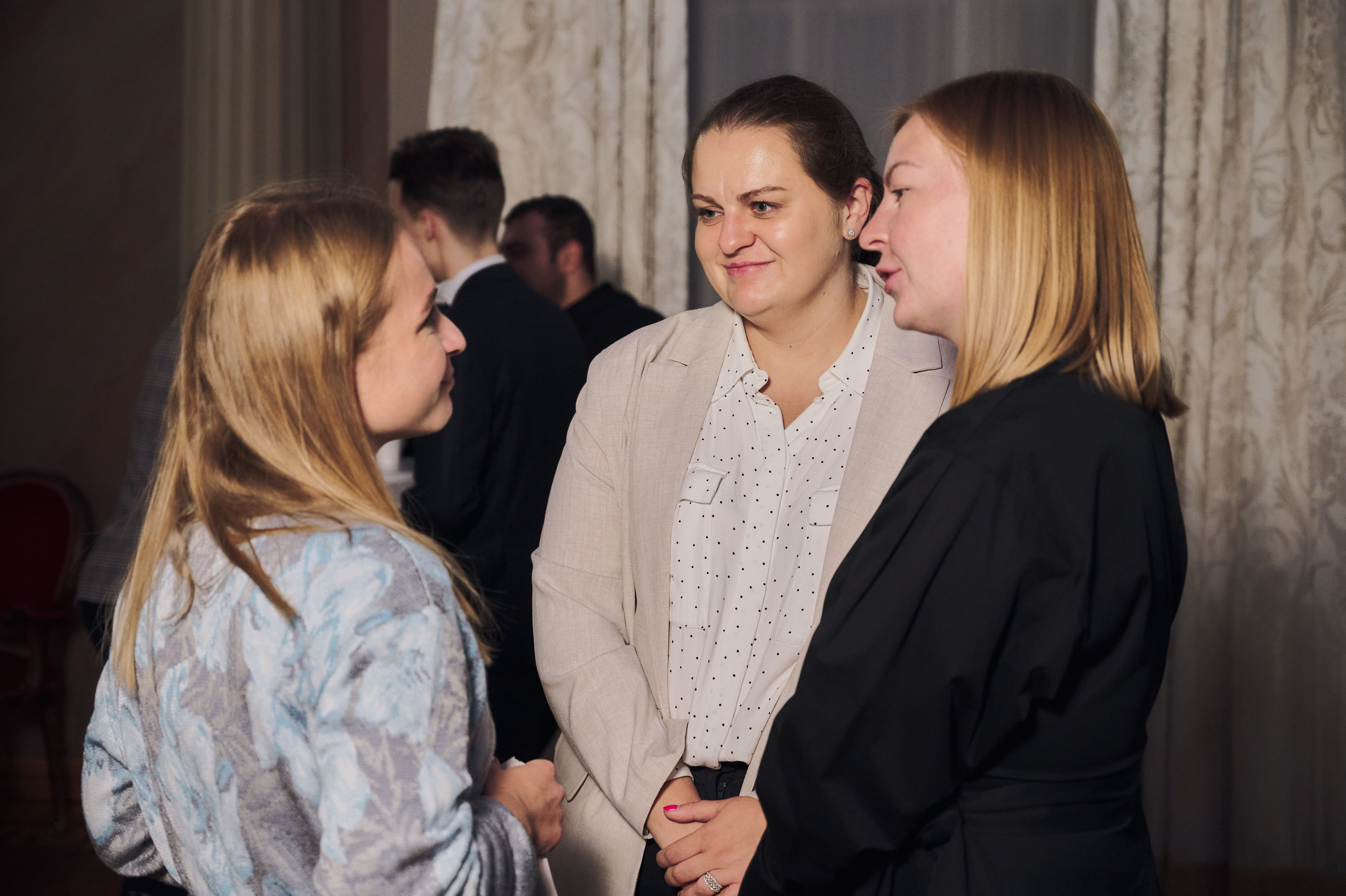 Открытие выставки 13.09.22. Никита Хохловский фото и видео продакшн