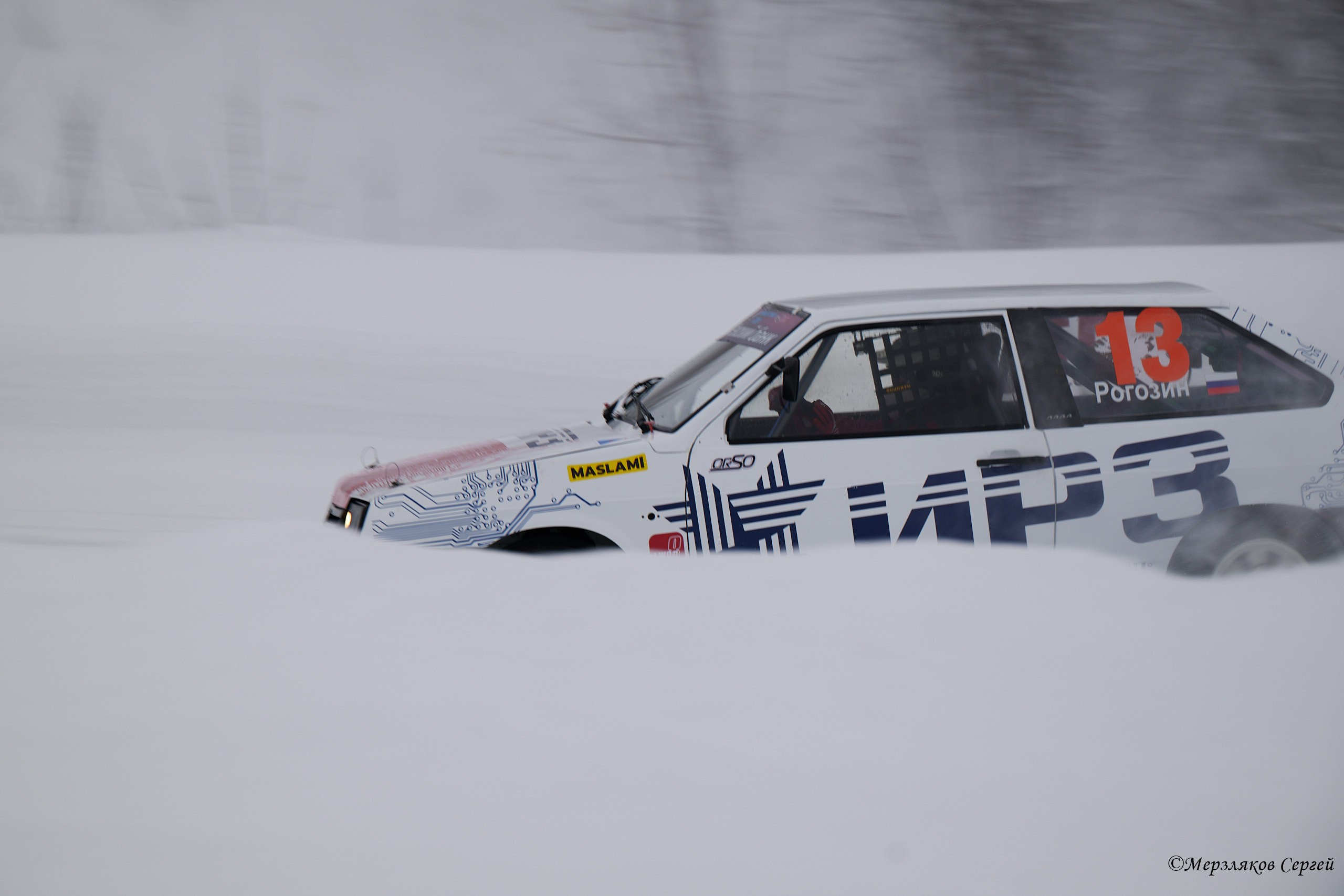 Трековые автогонки на льду Чемпионат России. Спортивный репортажный фотограф в Ижевске Сергей Мерзляков