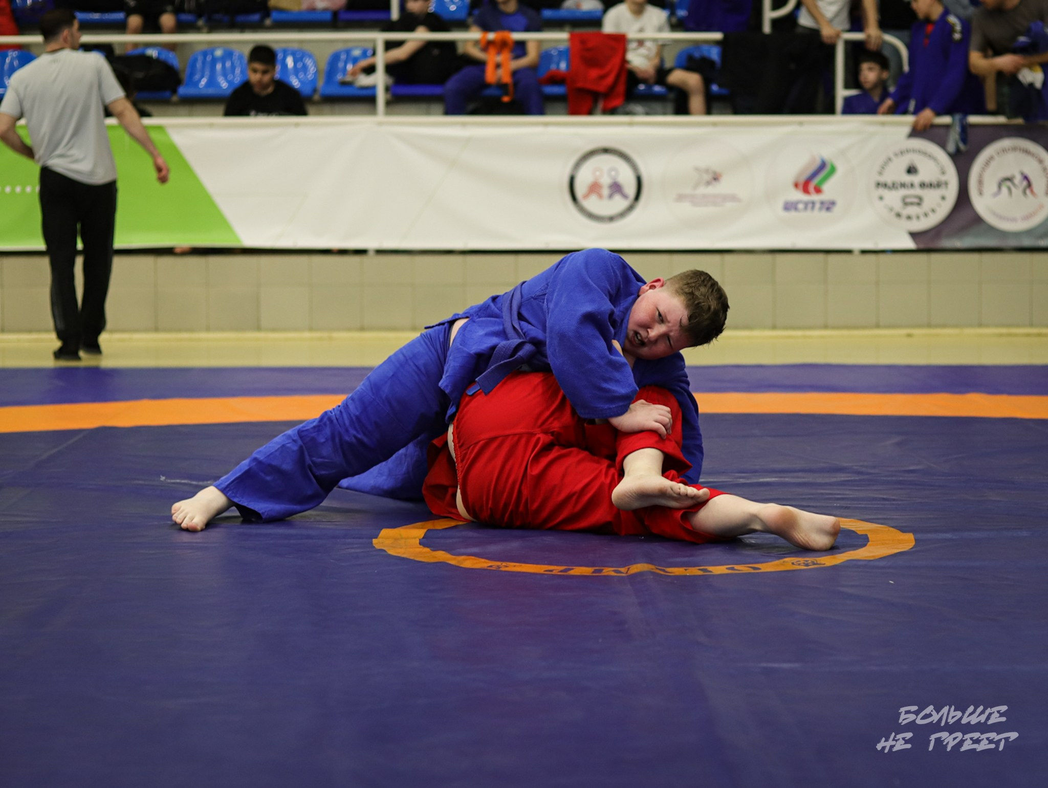 ПЕРВЕНСТВО УРФО ПО СПОРТИВНОЙ БОРЬБЕ ГРЭППЛИНГ И ГРЭППЛИНГ-ГИ. Больше не греет