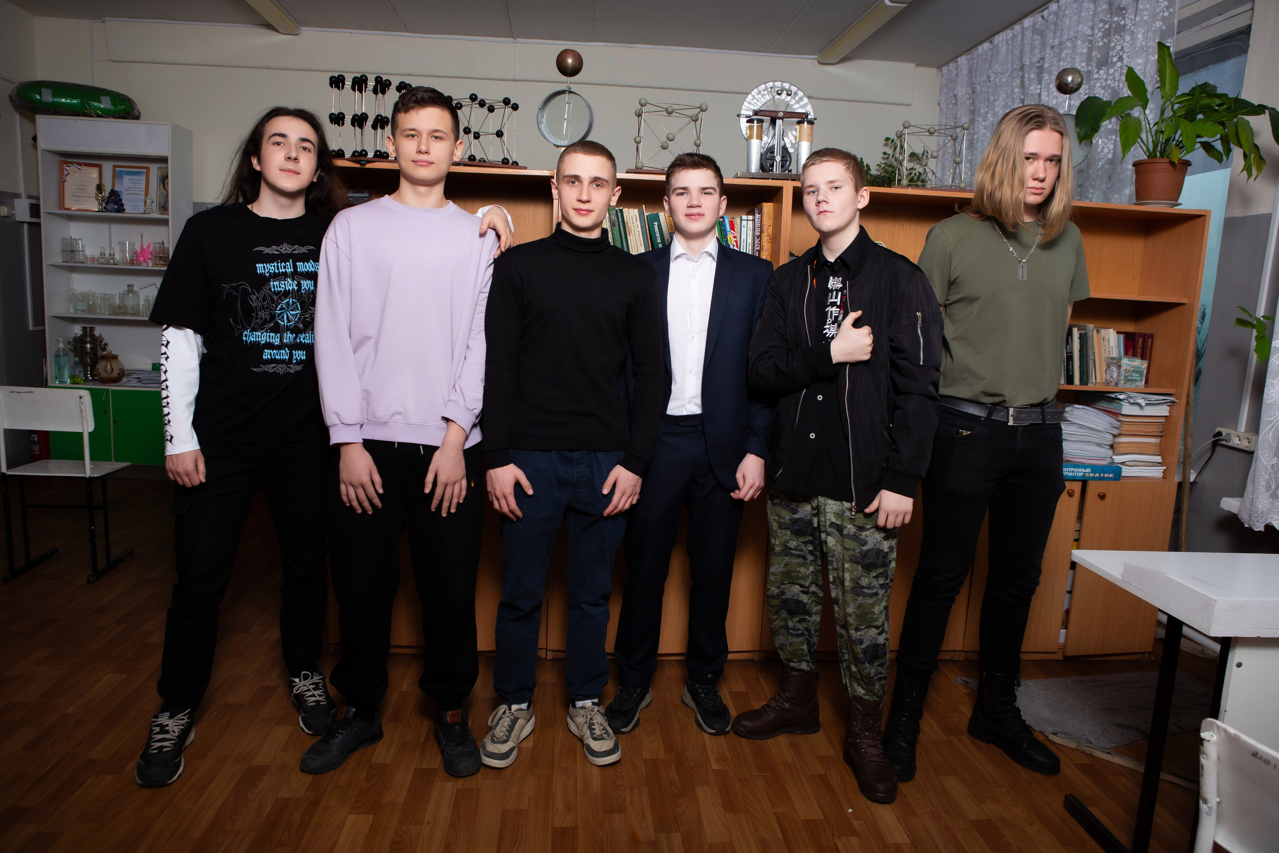 ОТВЯЗНАЯ СЪЕМКА В КЛАССЕ (9 КЛАСС). Профессиональный фотограф в Мценске и Орловской области