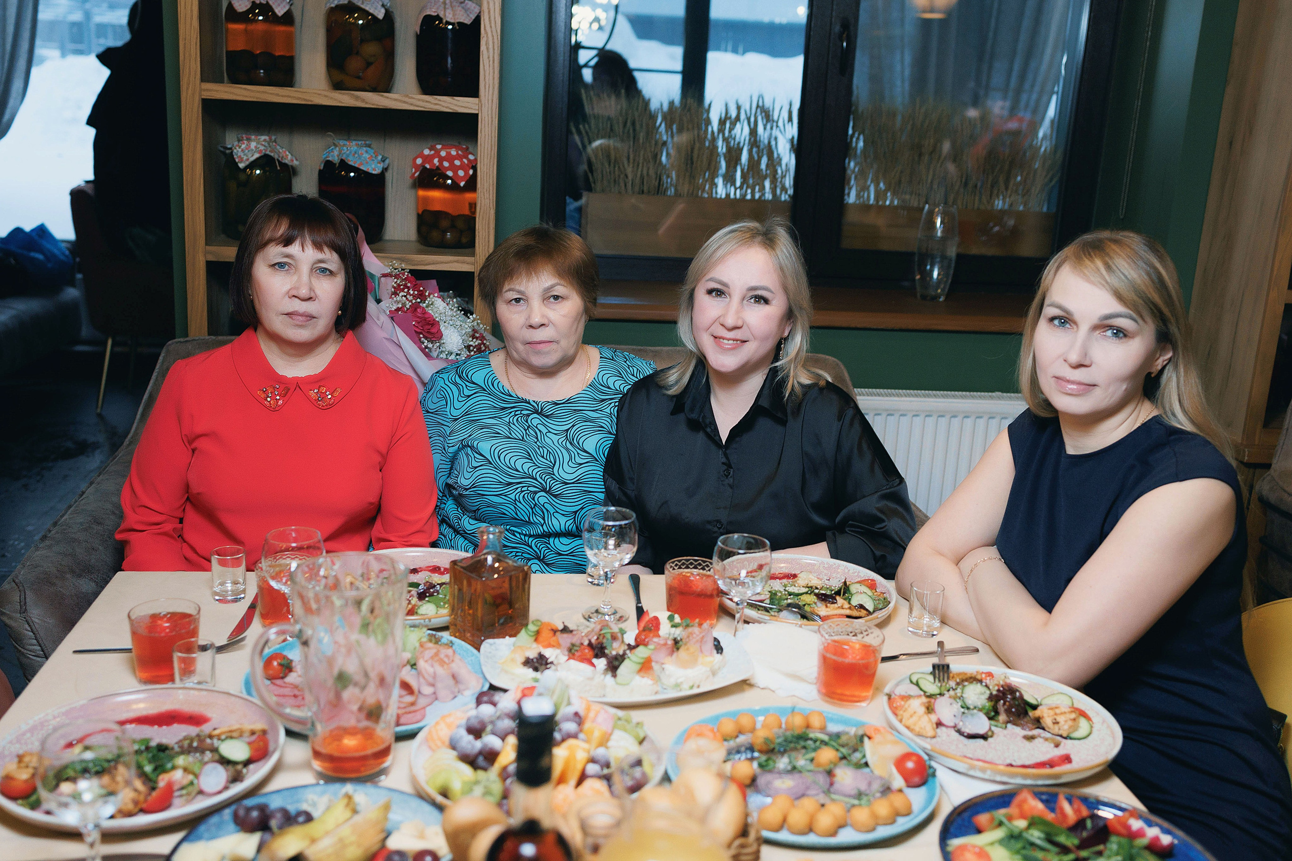 Ольга. Ведущая Екатерина Абакумова. Диджей Евгений Тупицин. Портретный и репортажный фотограф в Чебоксарах Андриян Чаркин