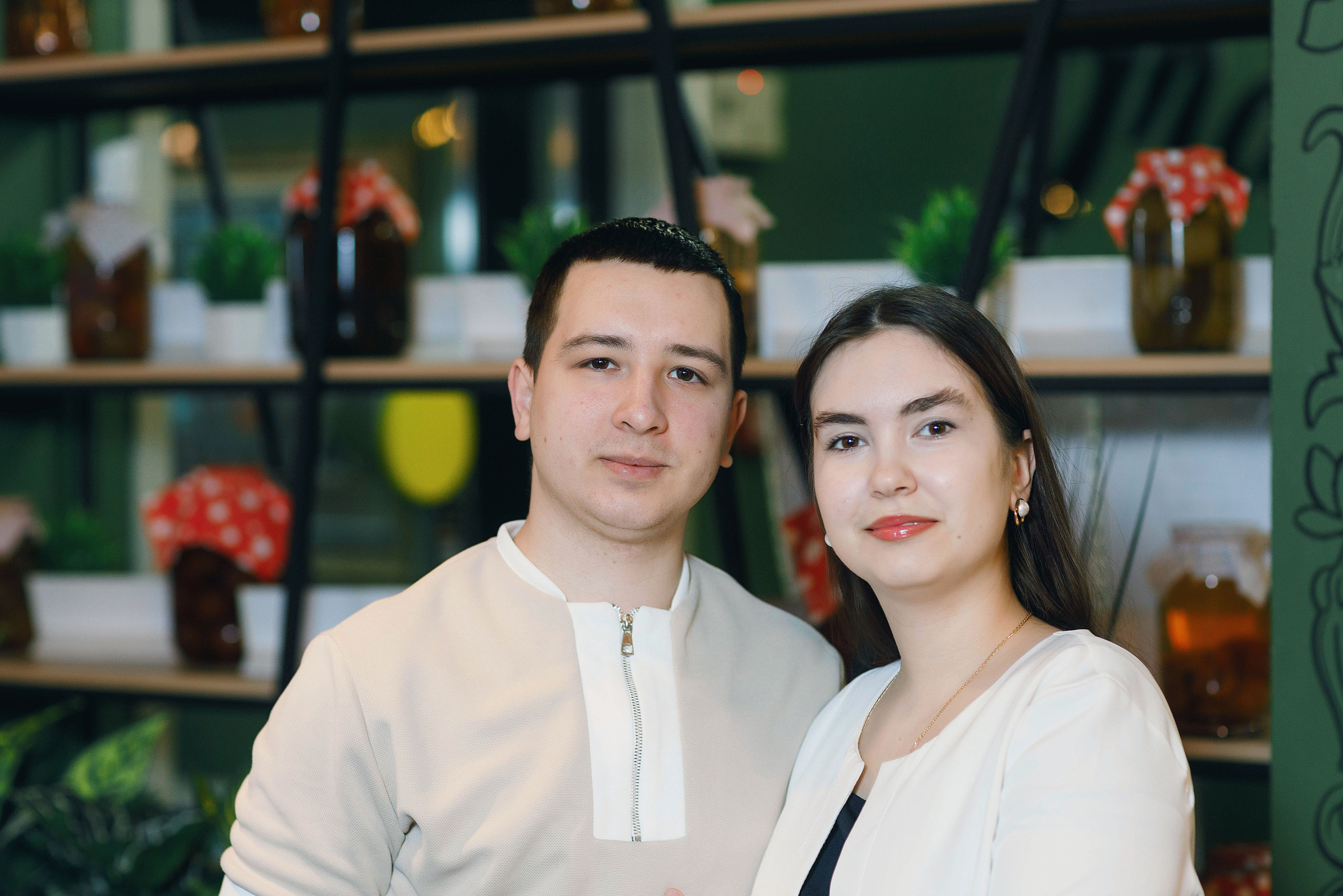 Ольга. Ведущая Екатерина Абакумова. Диджей Евгений Тупицин. Портретный и репортажный фотограф в Чебоксарах Андриян Чаркин